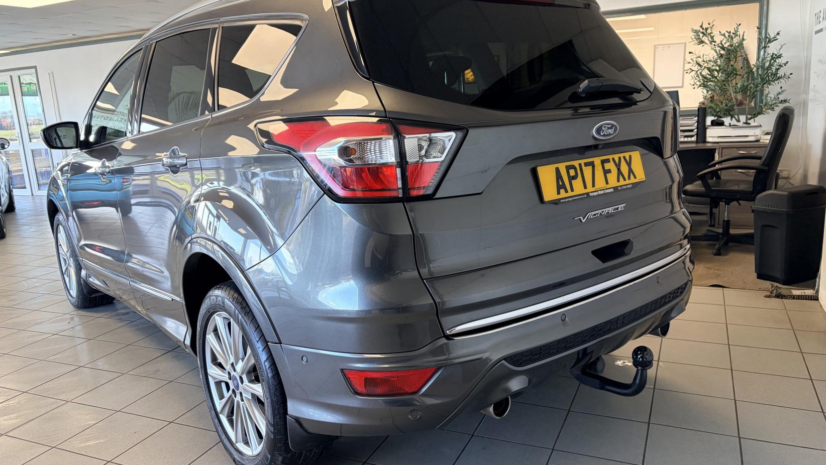 Ford Kuga 2.0 TDCi EcoBlue Vignale SUV 5dr Diesel Powershift AWD Euro 6 (s/s) (180 ps)