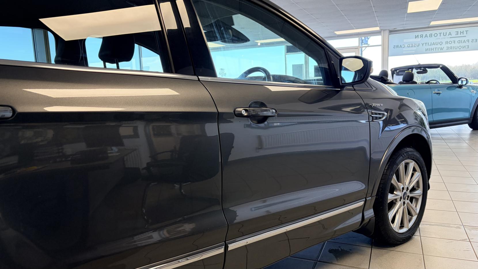 Ford Kuga 2.0 TDCi EcoBlue Vignale SUV 5dr Diesel Powershift AWD Euro 6 (s/s) (180 ps)