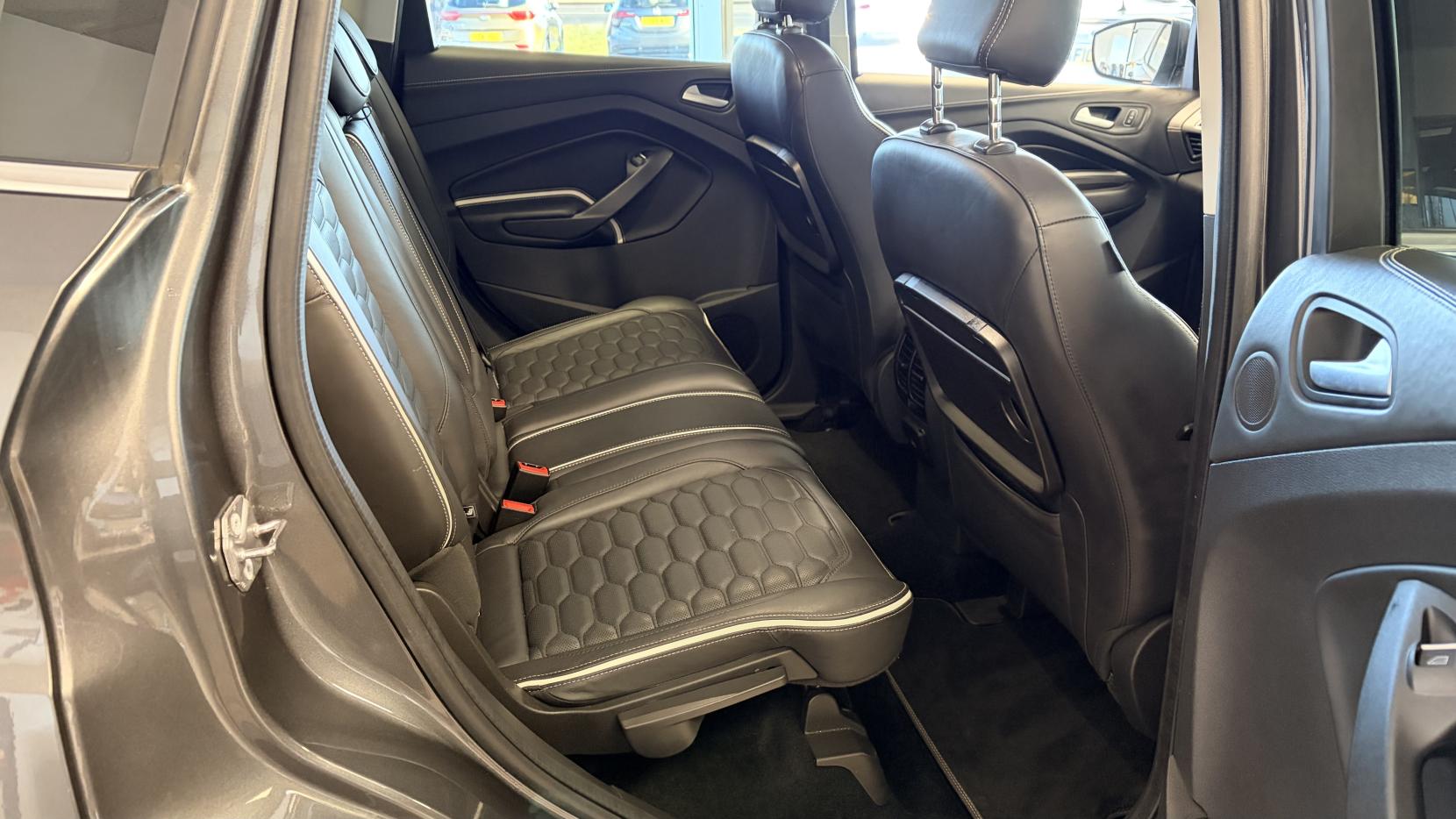 Ford Kuga 2.0 TDCi EcoBlue Vignale SUV 5dr Diesel Powershift AWD Euro 6 (s/s) (180 ps)