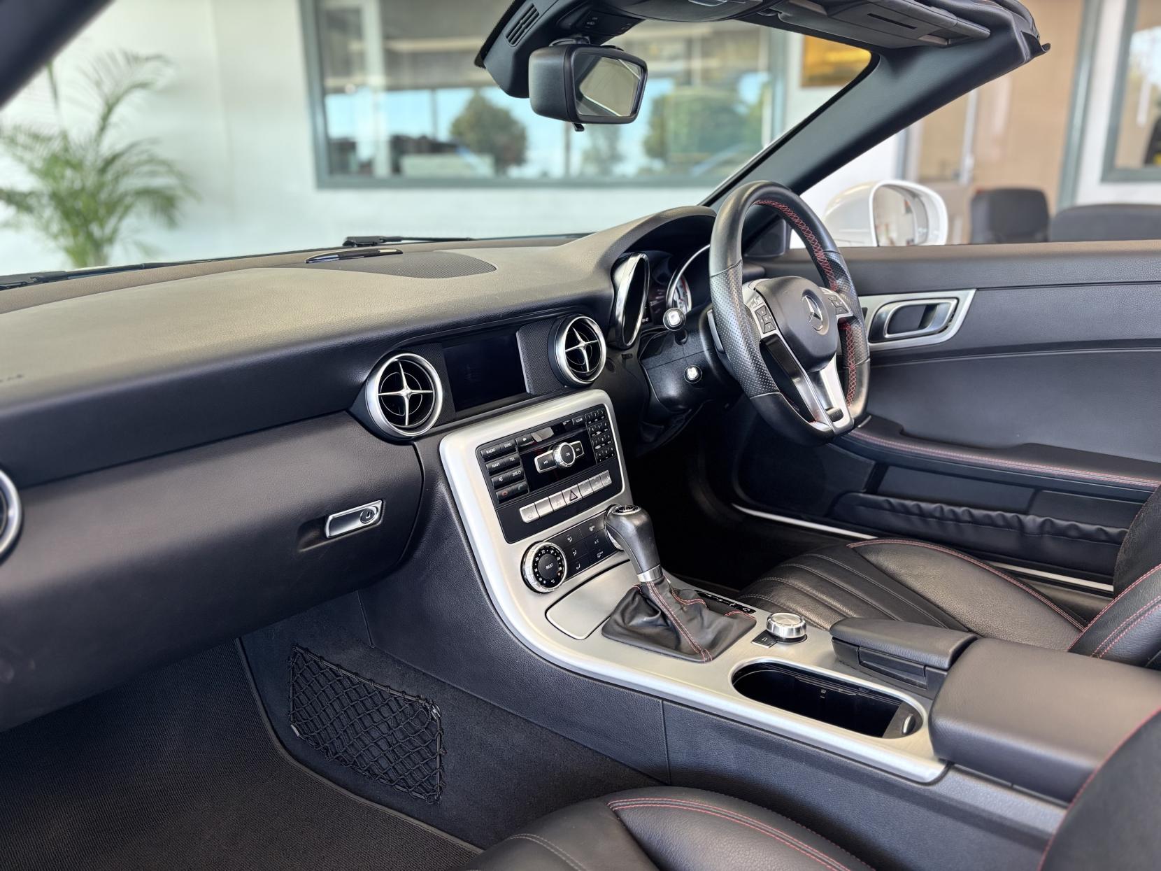 Mercedes-Benz SLK 2.1 SLK250 CDI AMG Sport Convertible 2dr Diesel G-Tronic+ Euro 5 (s/s) (204 ps)