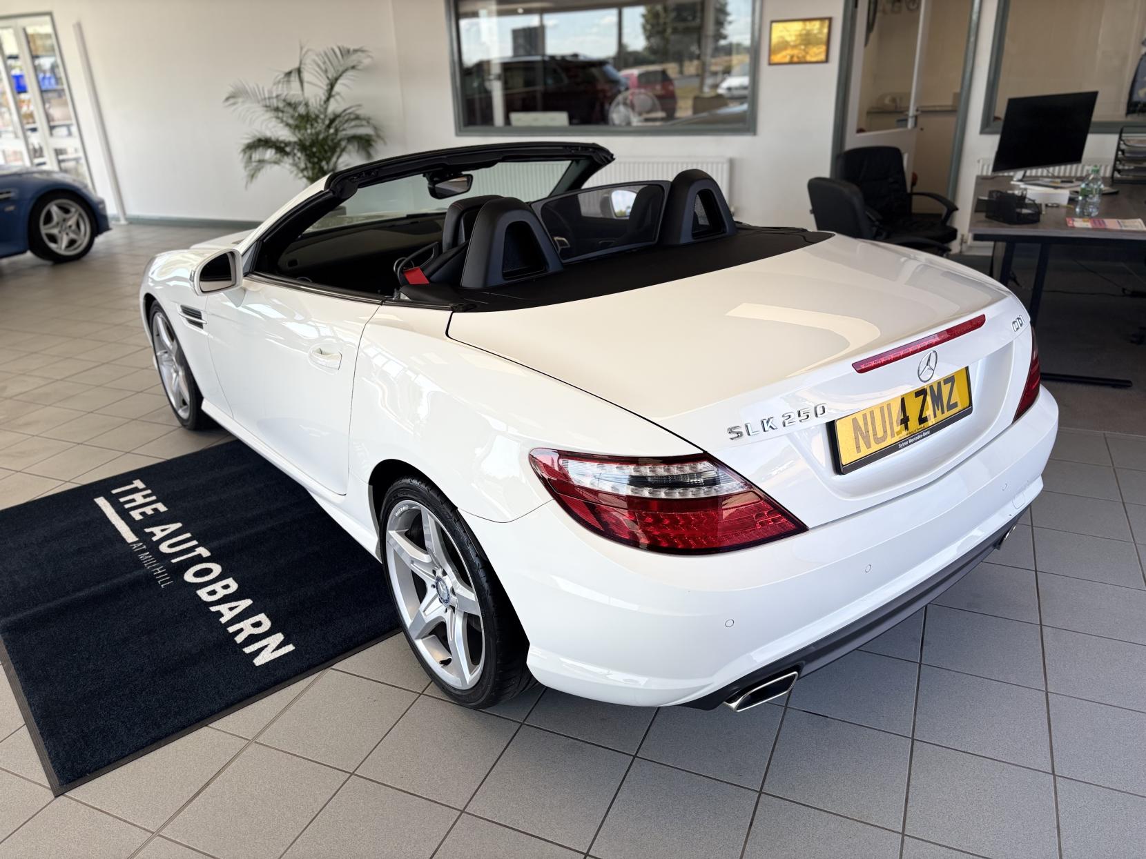 Mercedes-Benz SLK 2.1 SLK250 CDI AMG Sport Convertible 2dr Diesel G-Tronic+ Euro 5 (s/s) (204 ps)