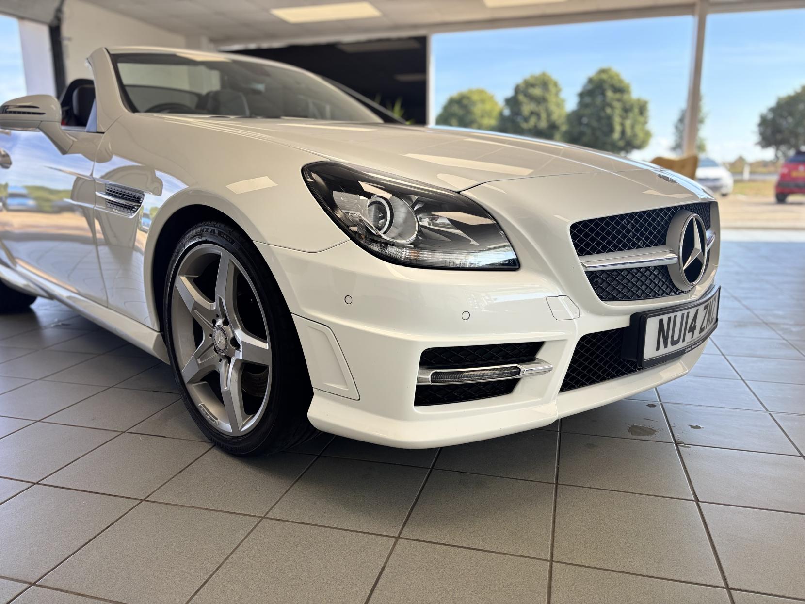 Mercedes-Benz SLK 2.1 SLK250 CDI AMG Sport Convertible 2dr Diesel G-Tronic+ Euro 5 (s/s) (204 ps)