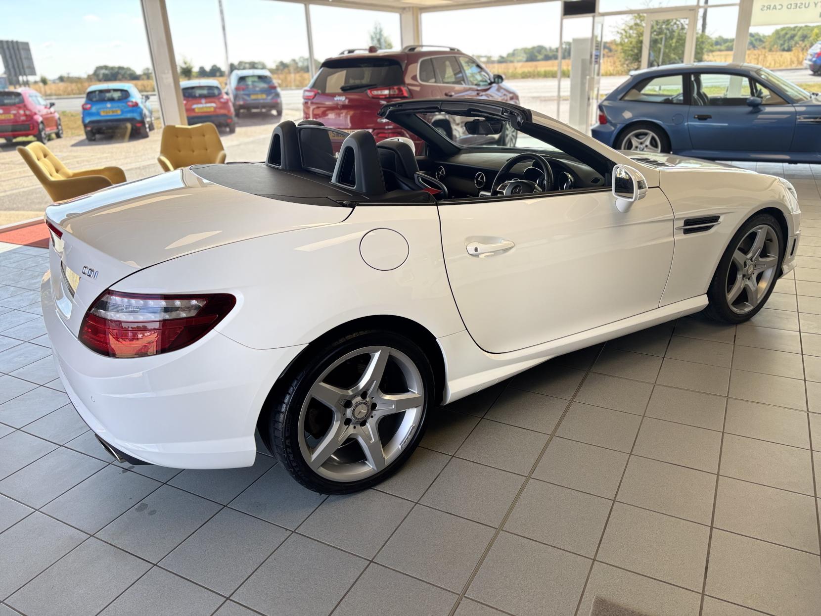 Mercedes-Benz SLK 2.1 SLK250 CDI AMG Sport Convertible 2dr Diesel G-Tronic+ Euro 5 (s/s) (204 ps)