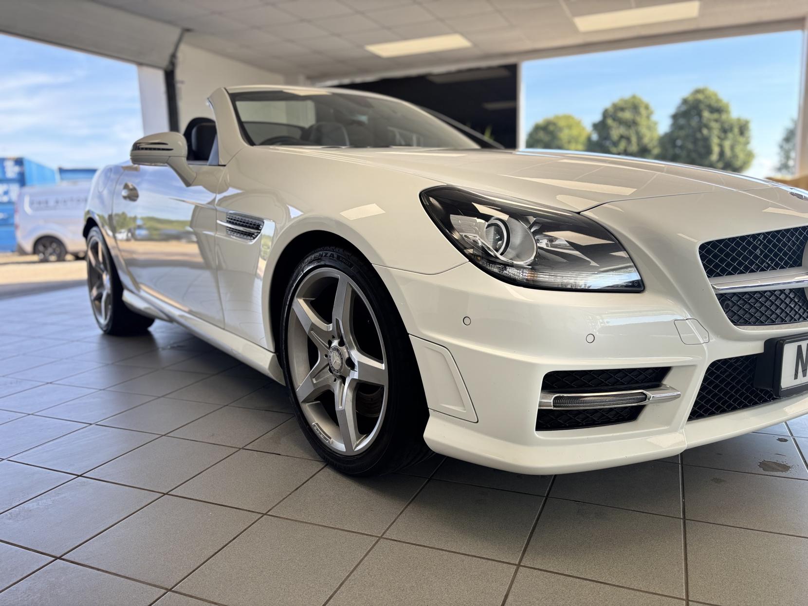 Mercedes-Benz SLK 2.1 SLK250 CDI AMG Sport Convertible 2dr Diesel G-Tronic+ Euro 5 (s/s) (204 ps)