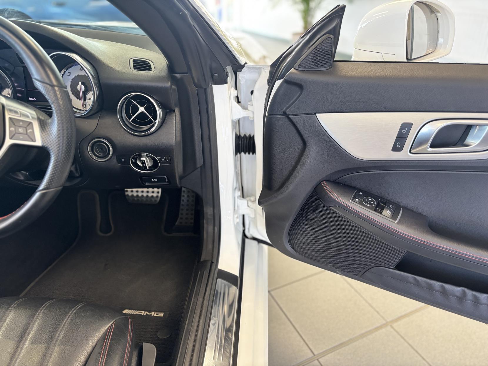 Mercedes-Benz SLK 2.1 SLK250 CDI AMG Sport Convertible 2dr Diesel G-Tronic+ Euro 5 (s/s) (204 ps)