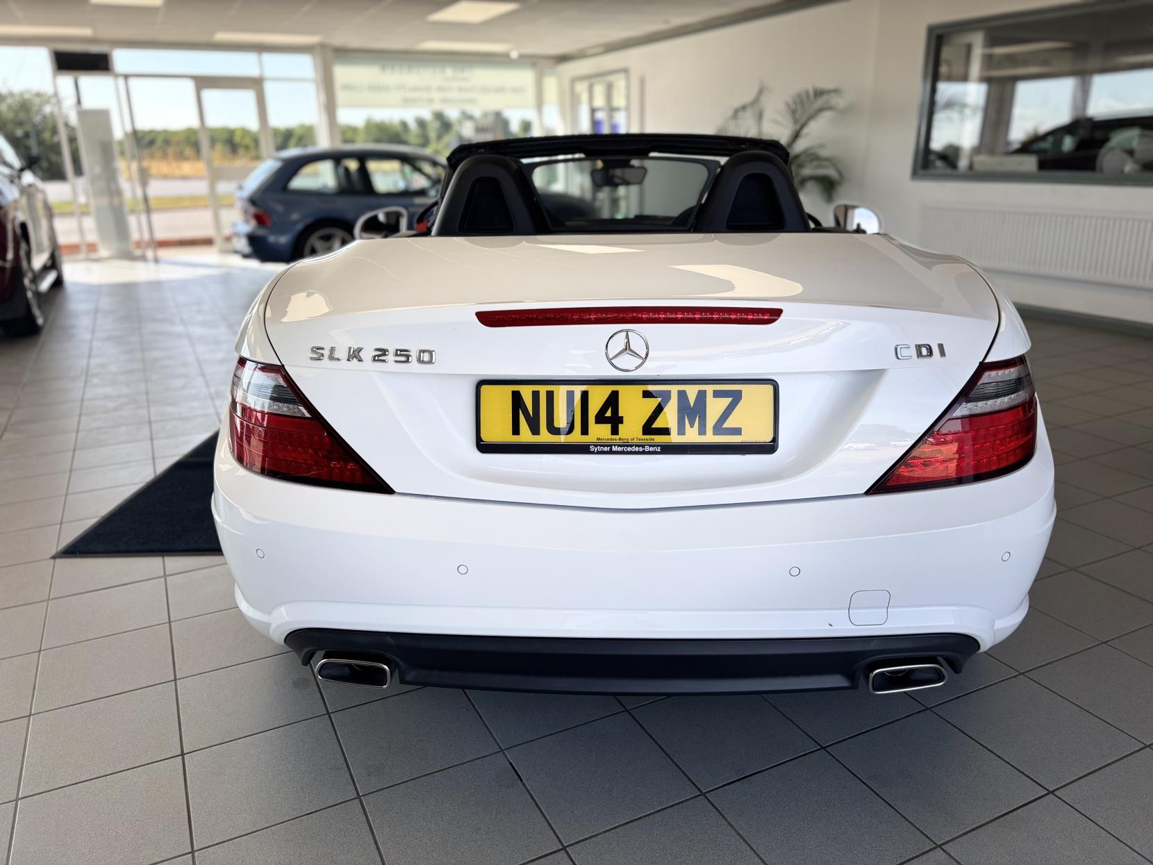 Mercedes-Benz SLK 2.1 SLK250 CDI AMG Sport Convertible 2dr Diesel G-Tronic+ Euro 5 (s/s) (204 ps)