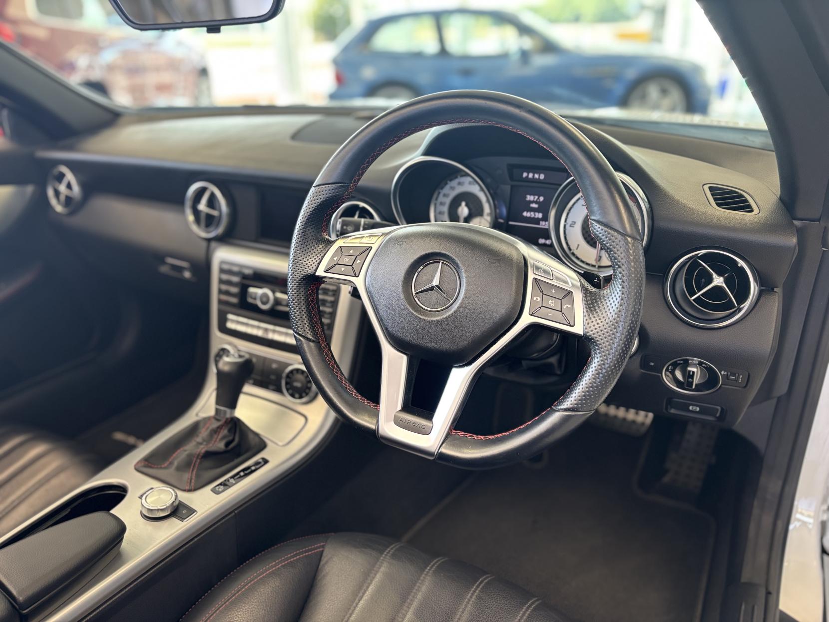 Mercedes-Benz SLK 2.1 SLK250 CDI AMG Sport Convertible 2dr Diesel G-Tronic+ Euro 5 (s/s) (204 ps)