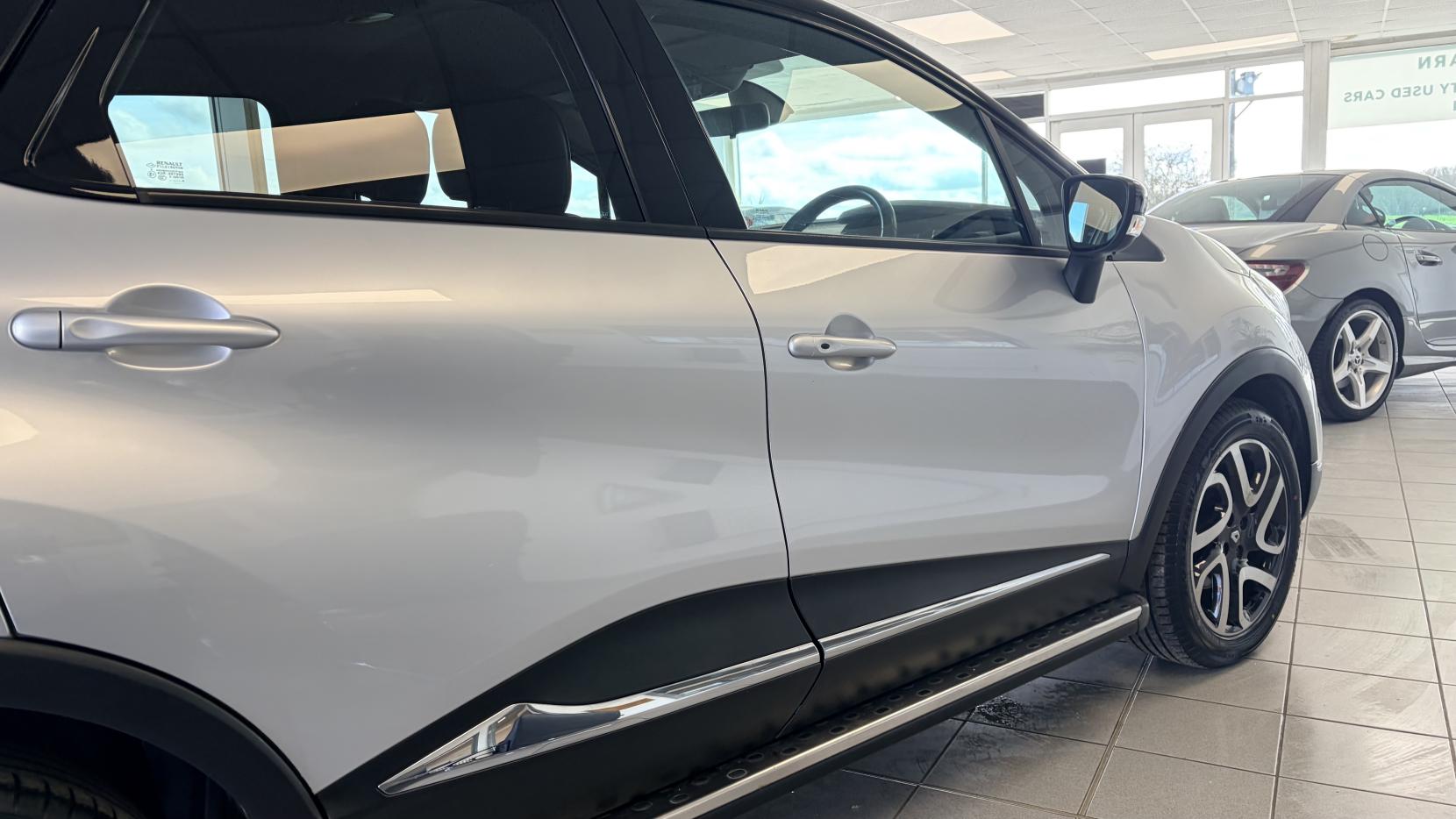 Renault Captur 1.5 dCi ENERGY Signature Nav SUV 5dr Diesel Auto Euro 6 (s/s) (90 ps)