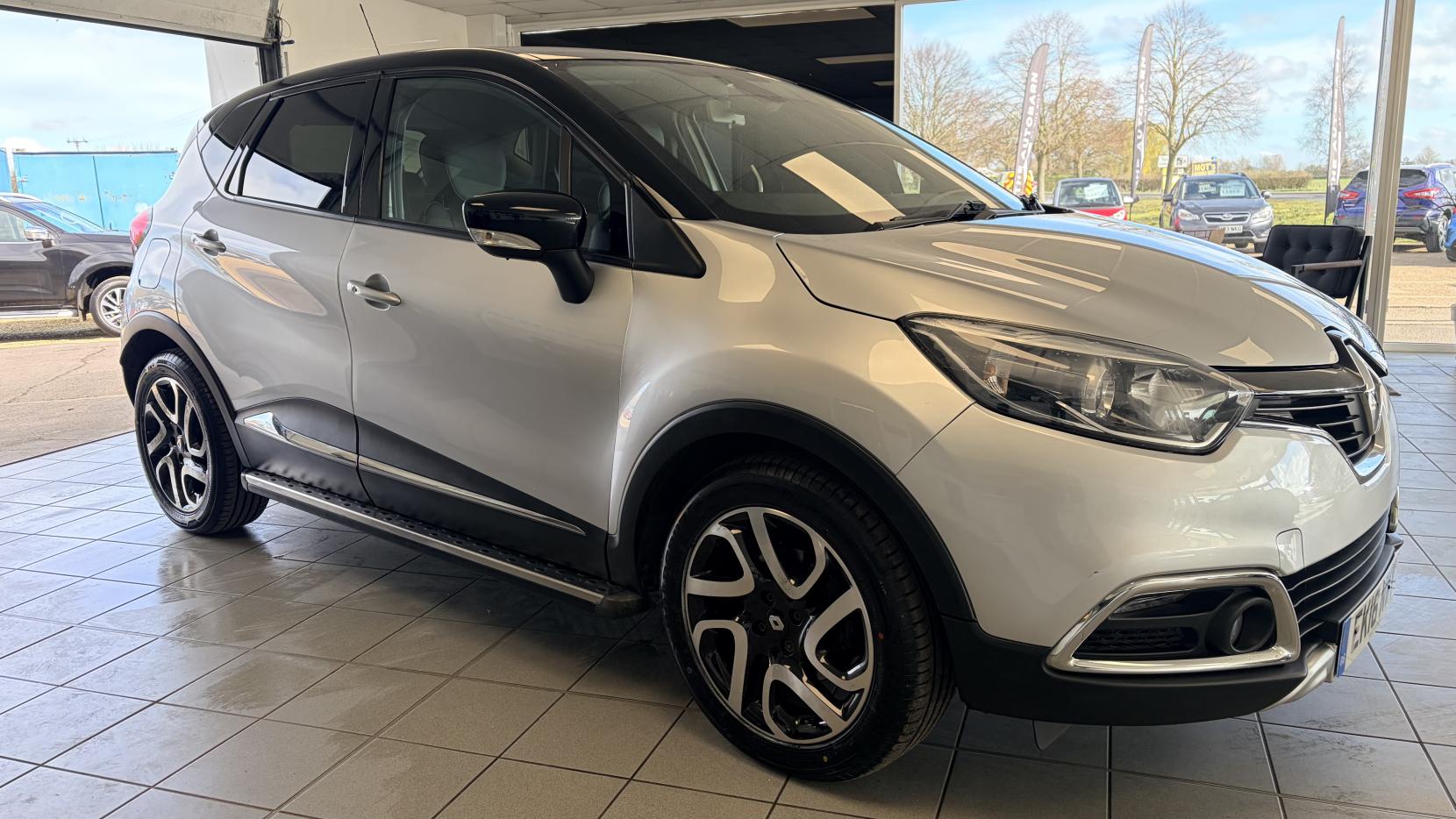 Renault Captur 1.5 dCi ENERGY Signature Nav SUV 5dr Diesel Auto Euro 6 (s/s) (90 ps)