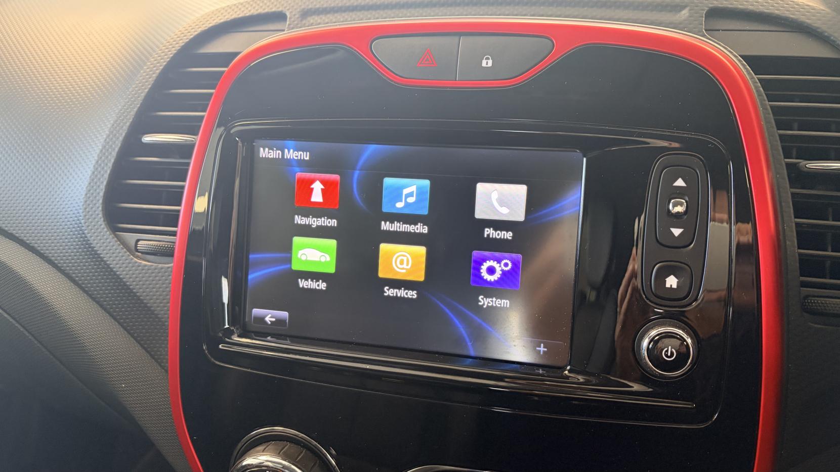 Renault Captur 1.5 dCi ENERGY Signature Nav SUV 5dr Diesel Auto Euro 6 (s/s) (90 ps)