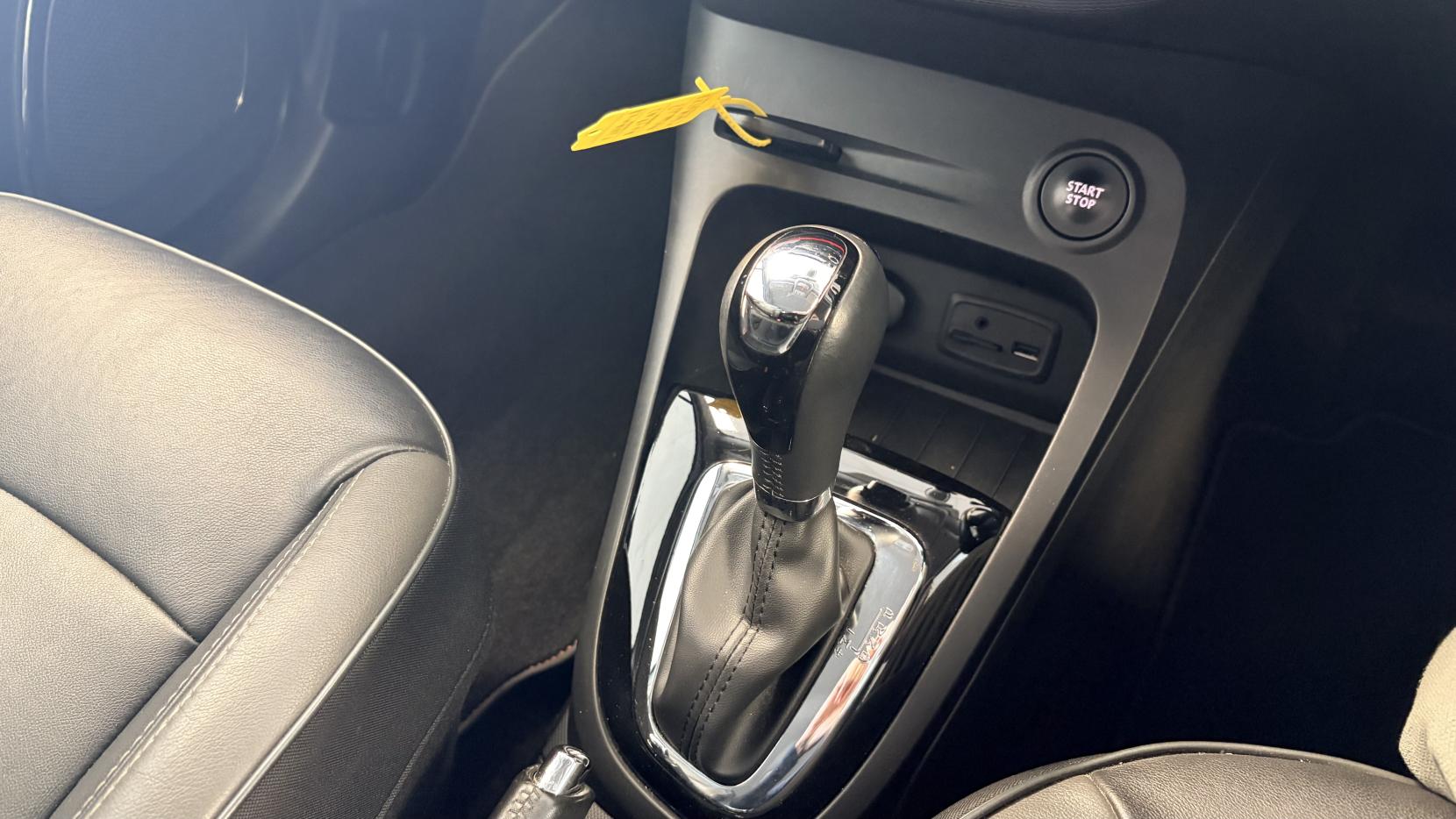 Renault Captur 1.5 dCi ENERGY Signature Nav SUV 5dr Diesel Auto Euro 6 (s/s) (90 ps)