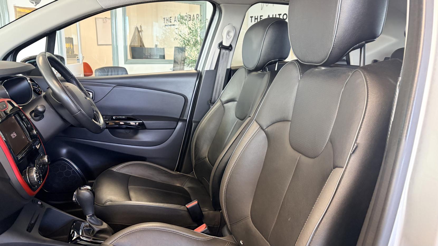 Renault Captur 1.5 dCi ENERGY Signature Nav SUV 5dr Diesel Auto Euro 6 (s/s) (90 ps)