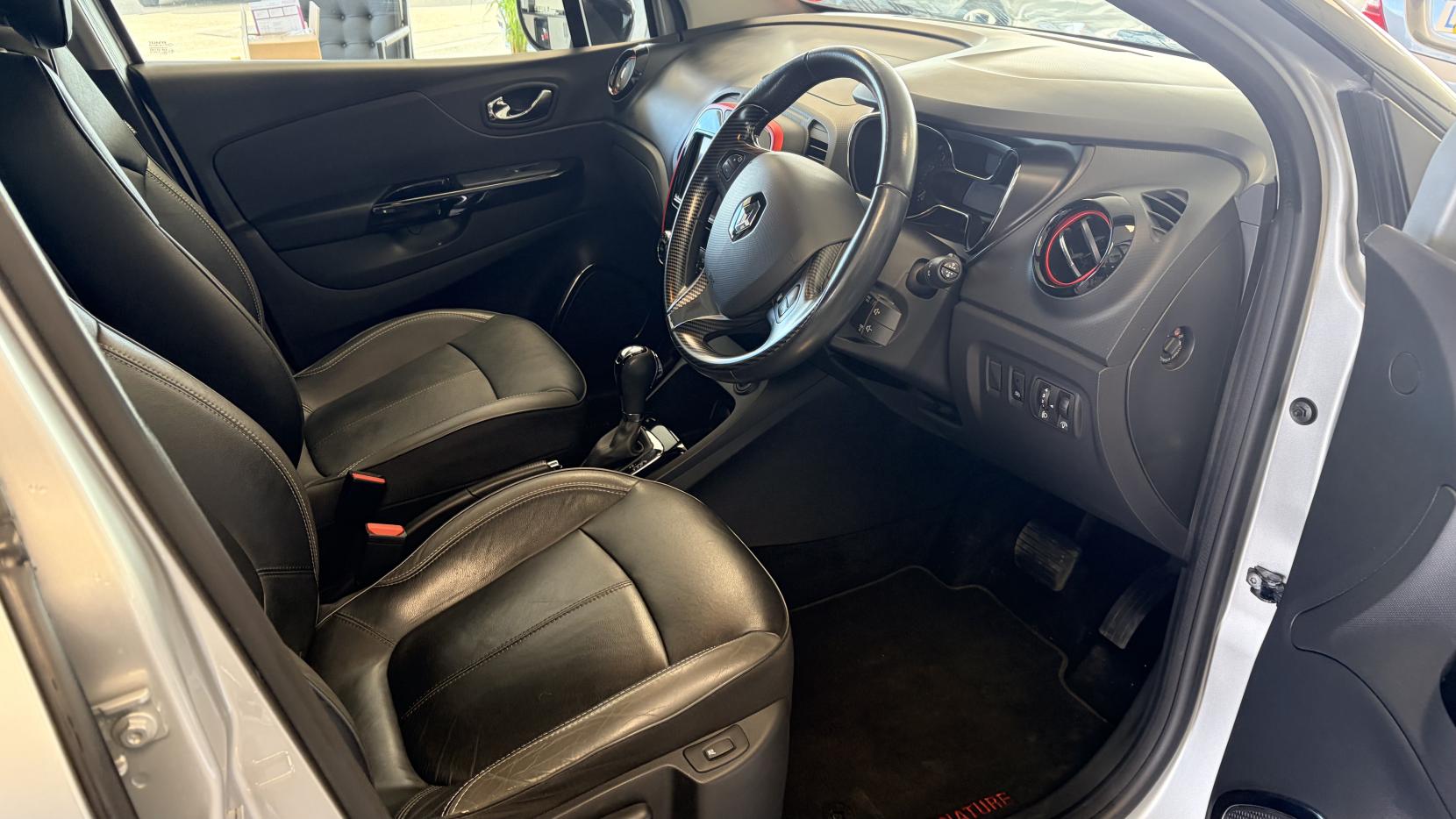 Renault Captur 1.5 dCi ENERGY Signature Nav SUV 5dr Diesel Auto Euro 6 (s/s) (90 ps)