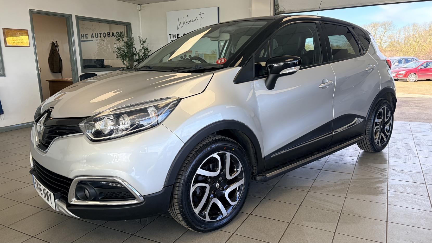 Renault Captur 1.5 dCi ENERGY Signature Nav SUV 5dr Diesel Auto Euro 6 (s/s) (90 ps)