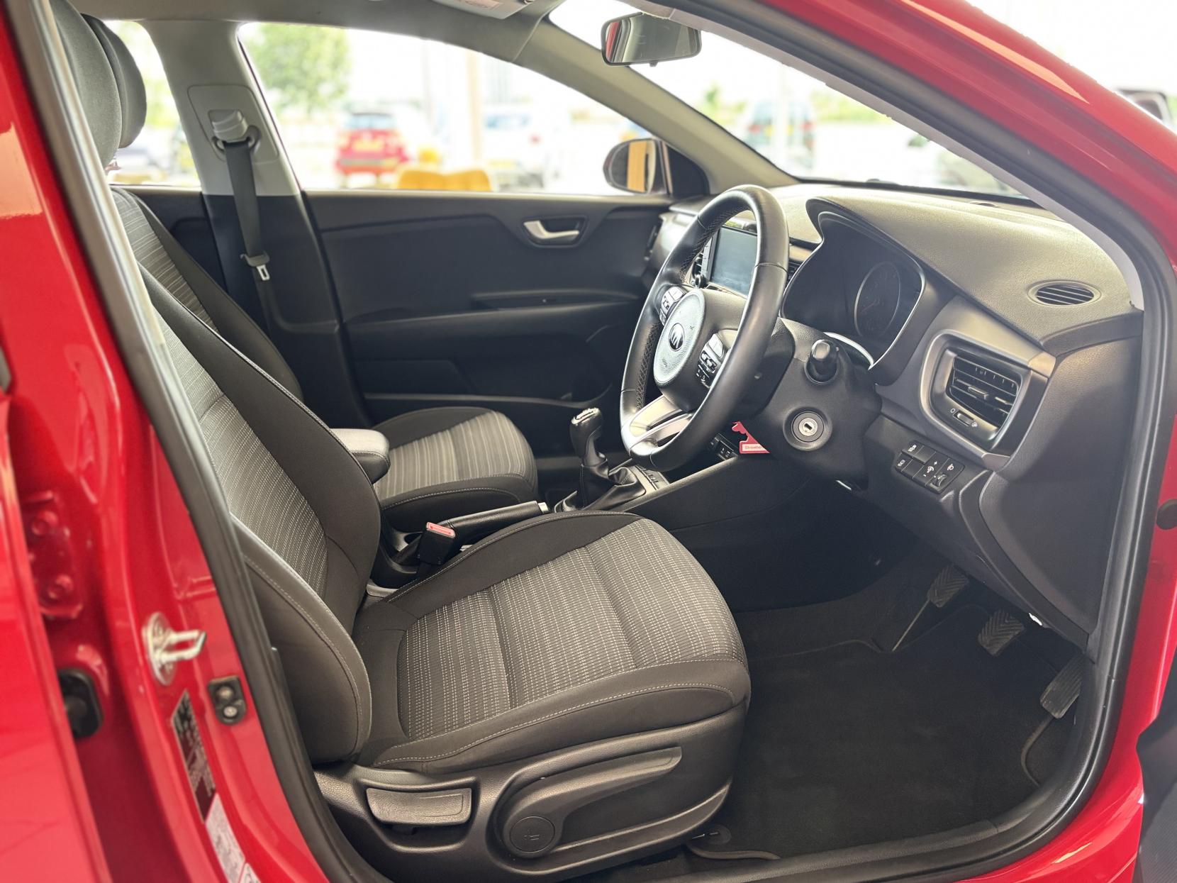 Kia Stonic 1.0 T-GDi 2 SUV 5dr Petrol Manual Euro 6 (s/s) (118 bhp)