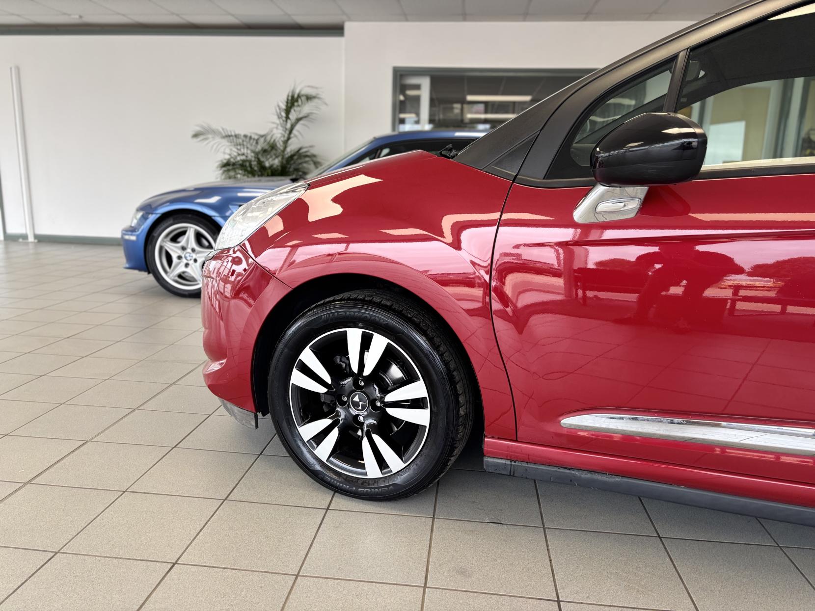 DS AUTOMOBILES DS 3 1.2 PureTech Chic Hatchback 3dr Petrol Manual Euro 6 (82 ps)