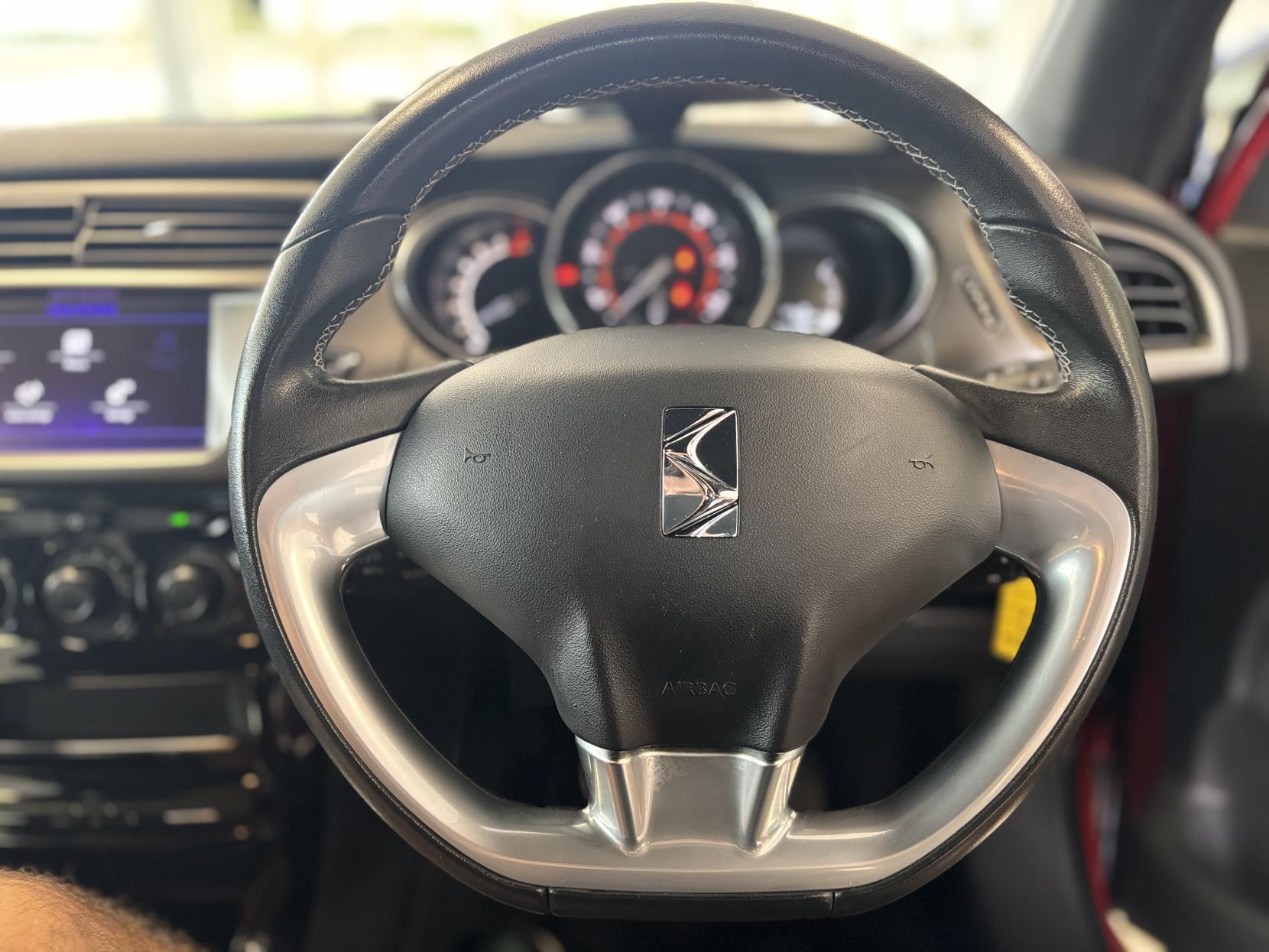 DS AUTOMOBILES DS 3 1.2 PureTech Chic Hatchback 3dr Petrol Manual Euro 6 (82 ps)