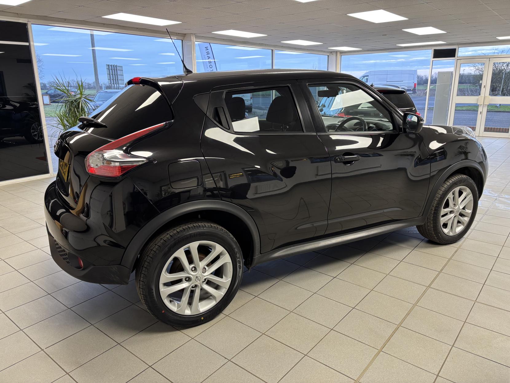 Nissan Juke 1.5 dCi N-Connecta SUV 5dr Diesel Manual Euro 6 (s/s) (110 ps)