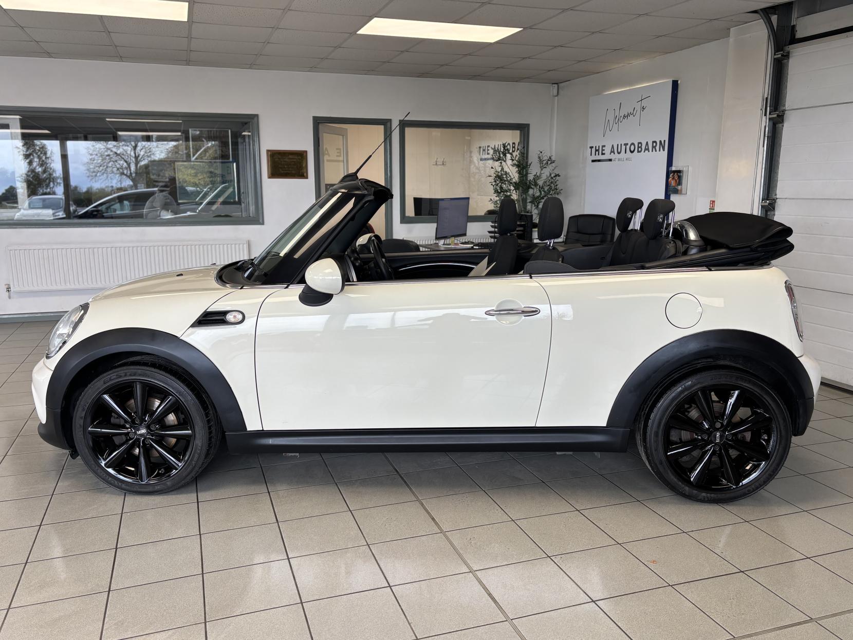 MINI Convertible 1.6 Cooper Convertible 2dr Petrol Manual Euro 6 (s/s) (122 ps)