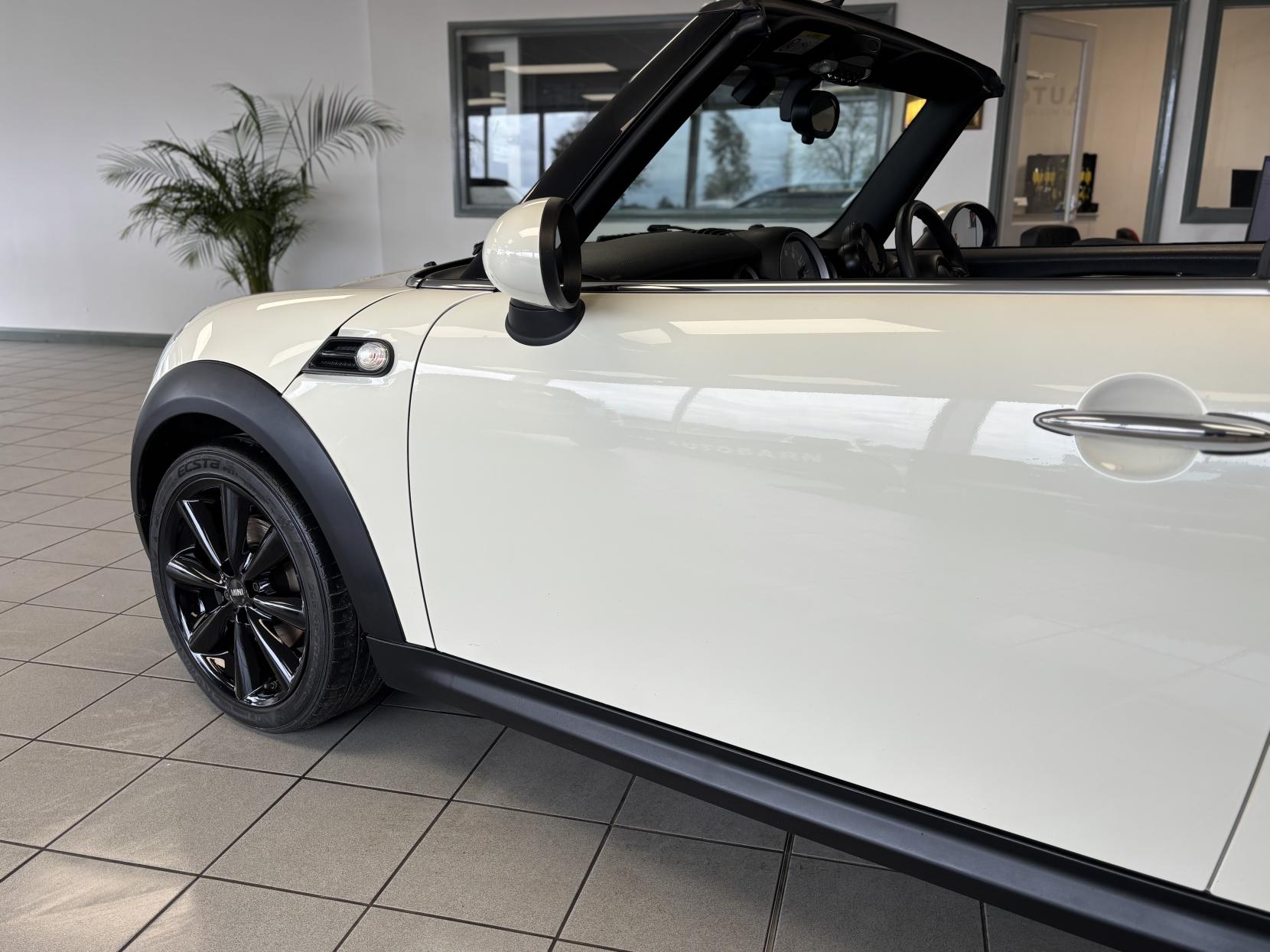 MINI Convertible 1.6 Cooper Convertible 2dr Petrol Manual Euro 6 (s/s) (122 ps)