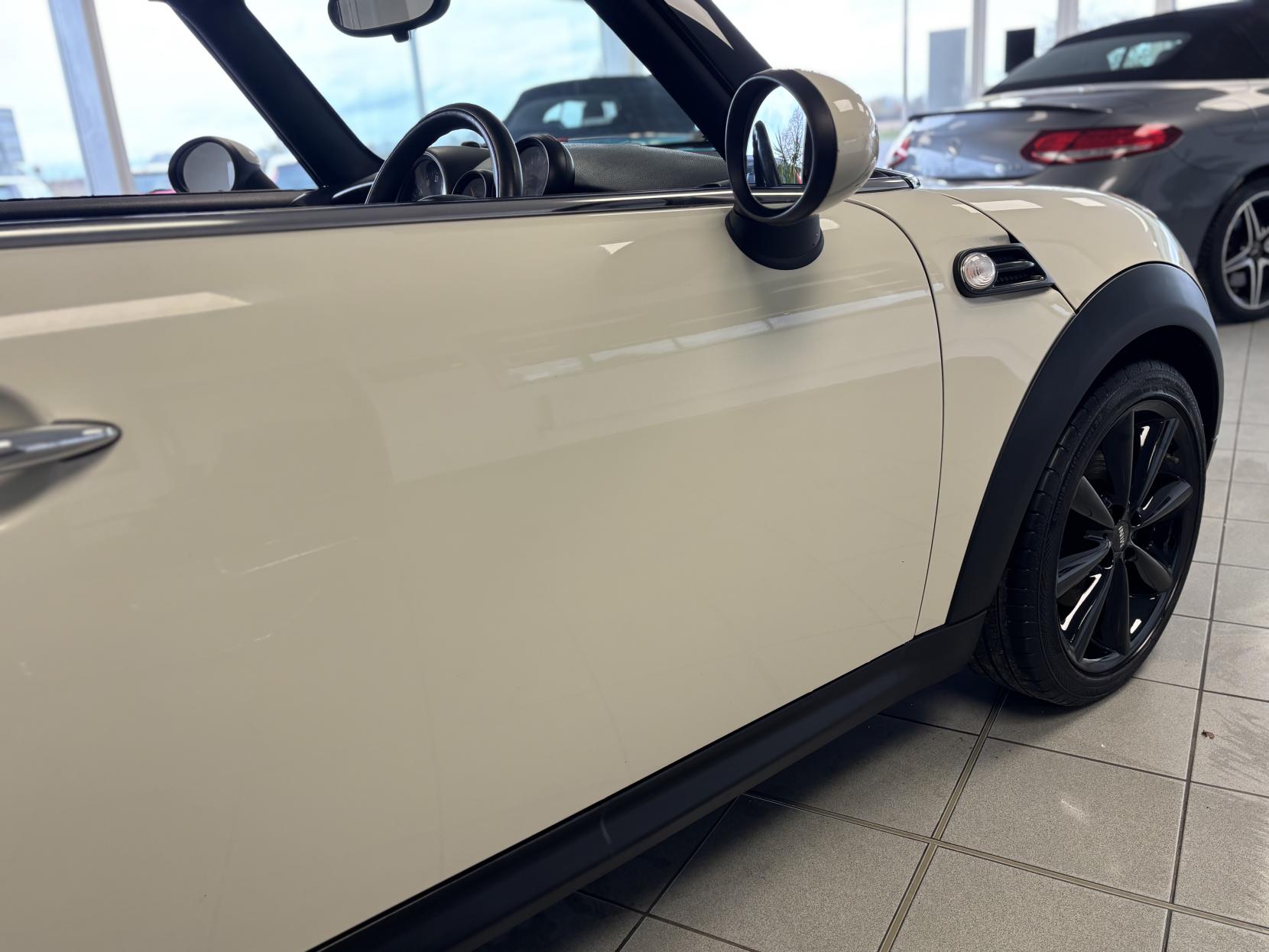 MINI Convertible 1.6 Cooper Convertible 2dr Petrol Manual Euro 6 (s/s) (122 ps)