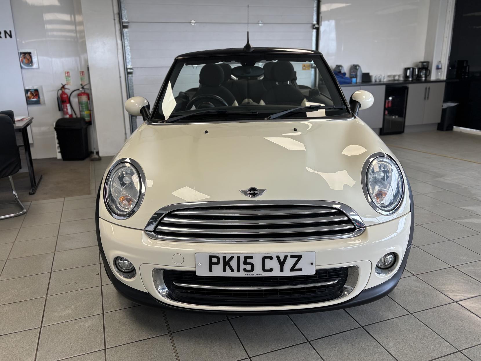MINI Convertible 1.6 Cooper Convertible 2dr Petrol Manual Euro 6 (s/s) (122 ps)