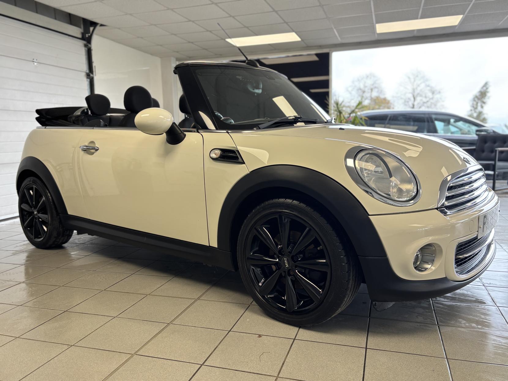 MINI Convertible 1.6 Cooper Convertible 2dr Petrol Manual Euro 6 (s/s) (122 ps)
