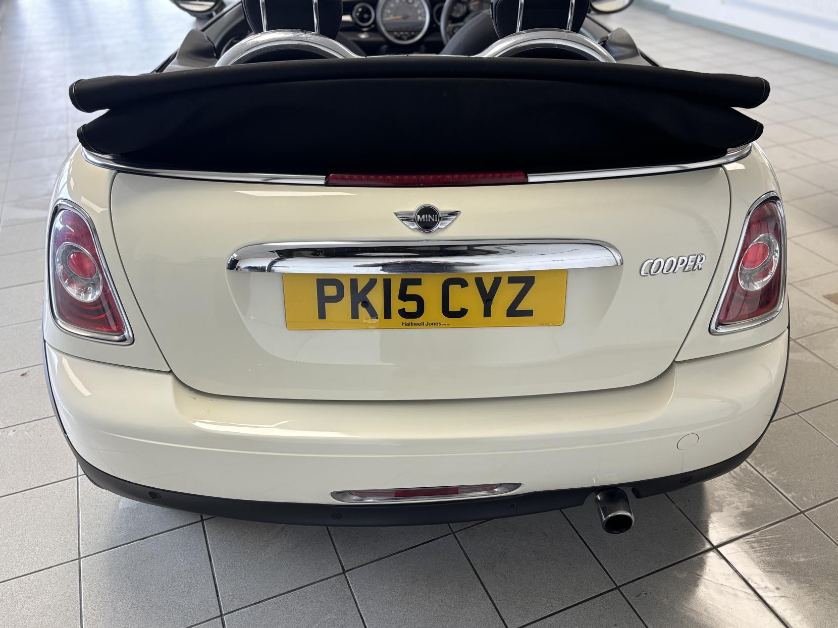 MINI Convertible 1.6 Cooper Convertible 2dr Petrol Manual Euro 6 (s/s) (122 ps)