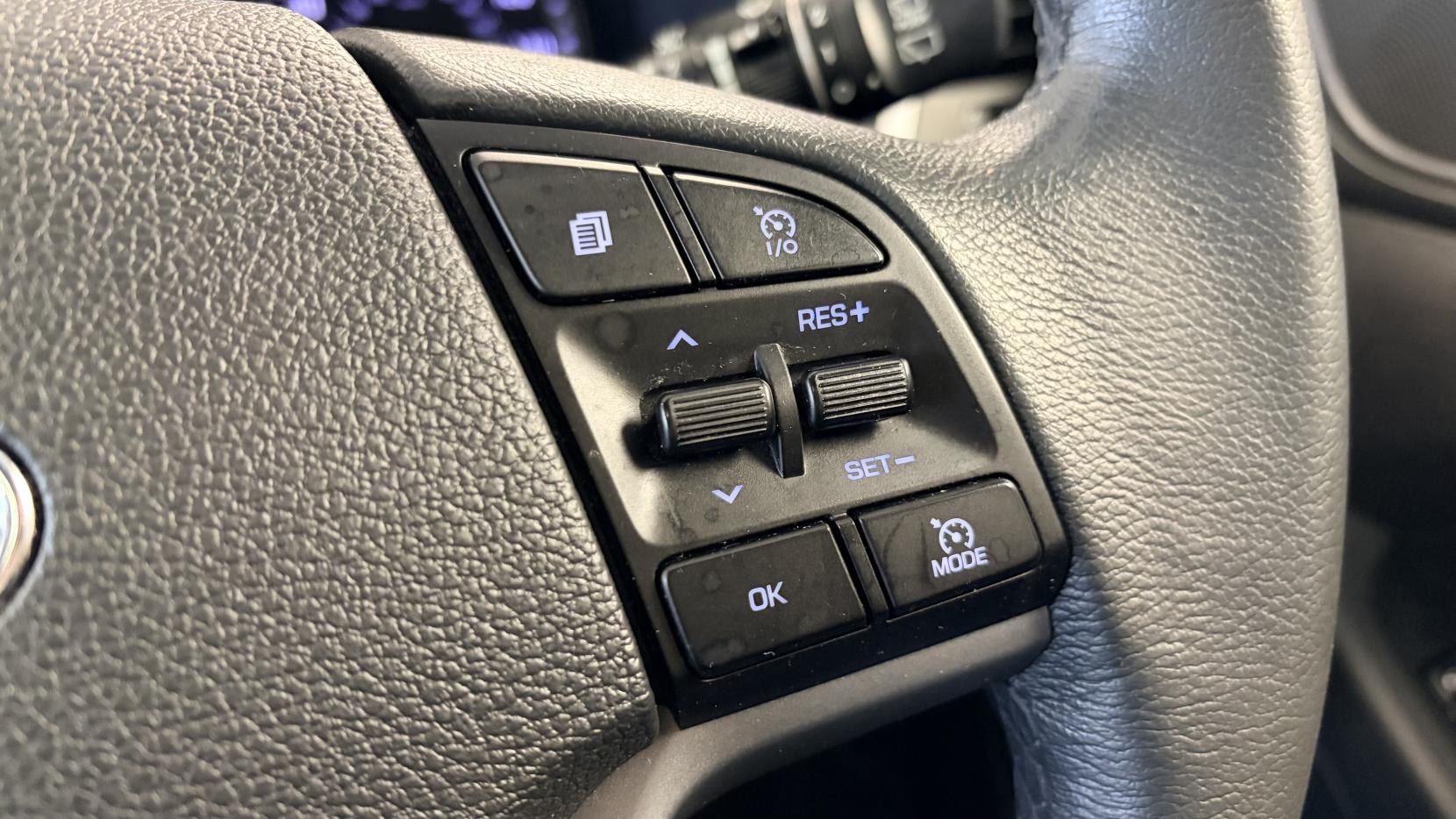 Hyundai TUCSON 2.0 CRDi Blue Drive Premium SE SUV 5dr Diesel Manual Euro 6 (s/s) (136 ps)