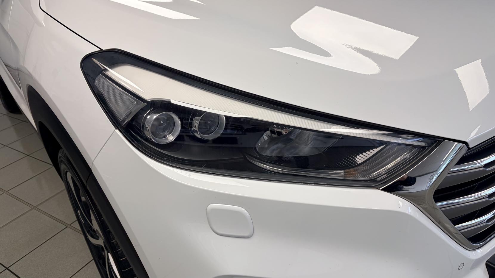 Hyundai TUCSON 2.0 CRDi Blue Drive Premium SE SUV 5dr Diesel Manual Euro 6 (s/s) (136 ps)