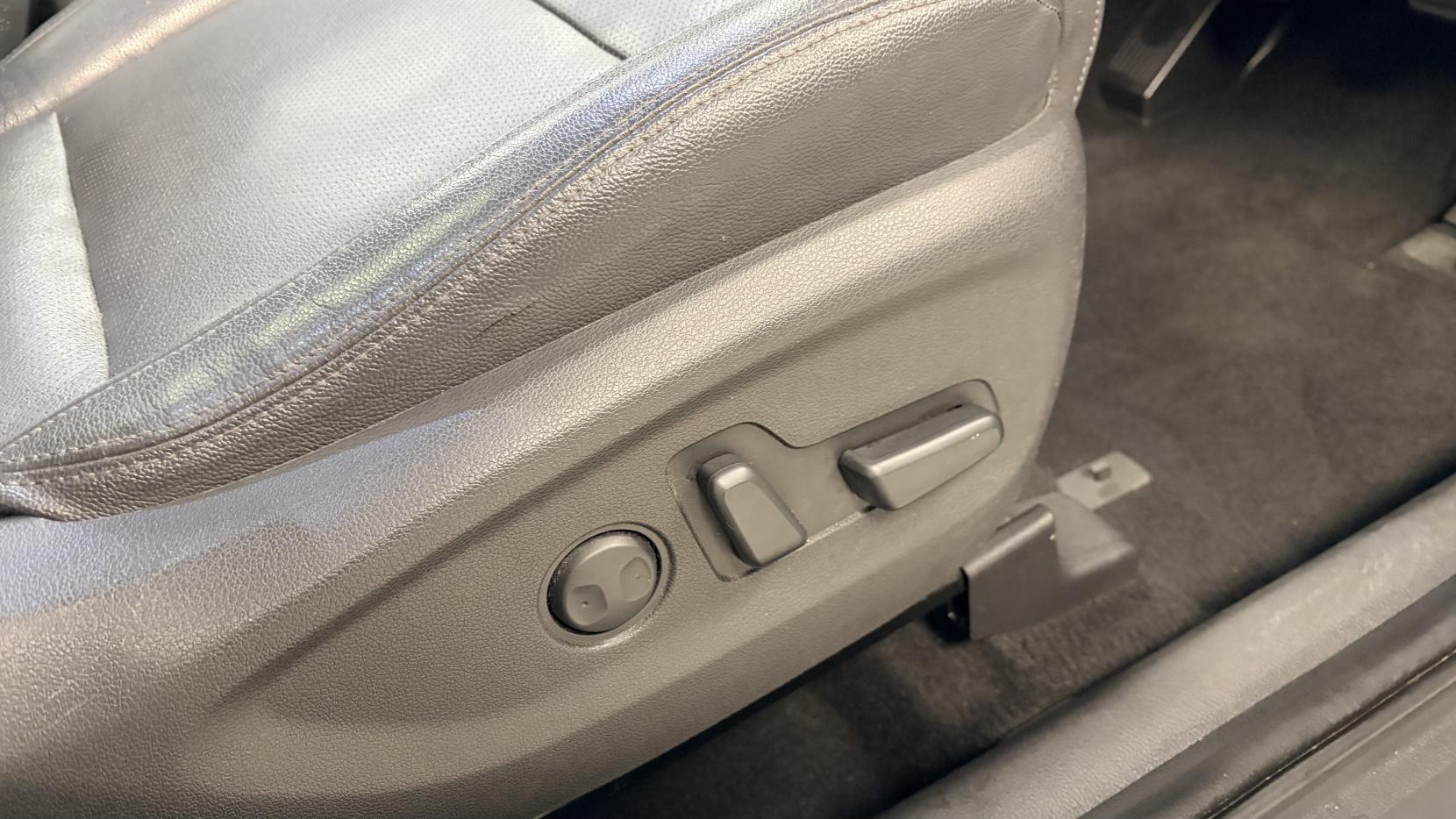 Hyundai TUCSON 2.0 CRDi Blue Drive Premium SE SUV 5dr Diesel Manual Euro 6 (s/s) (136 ps)