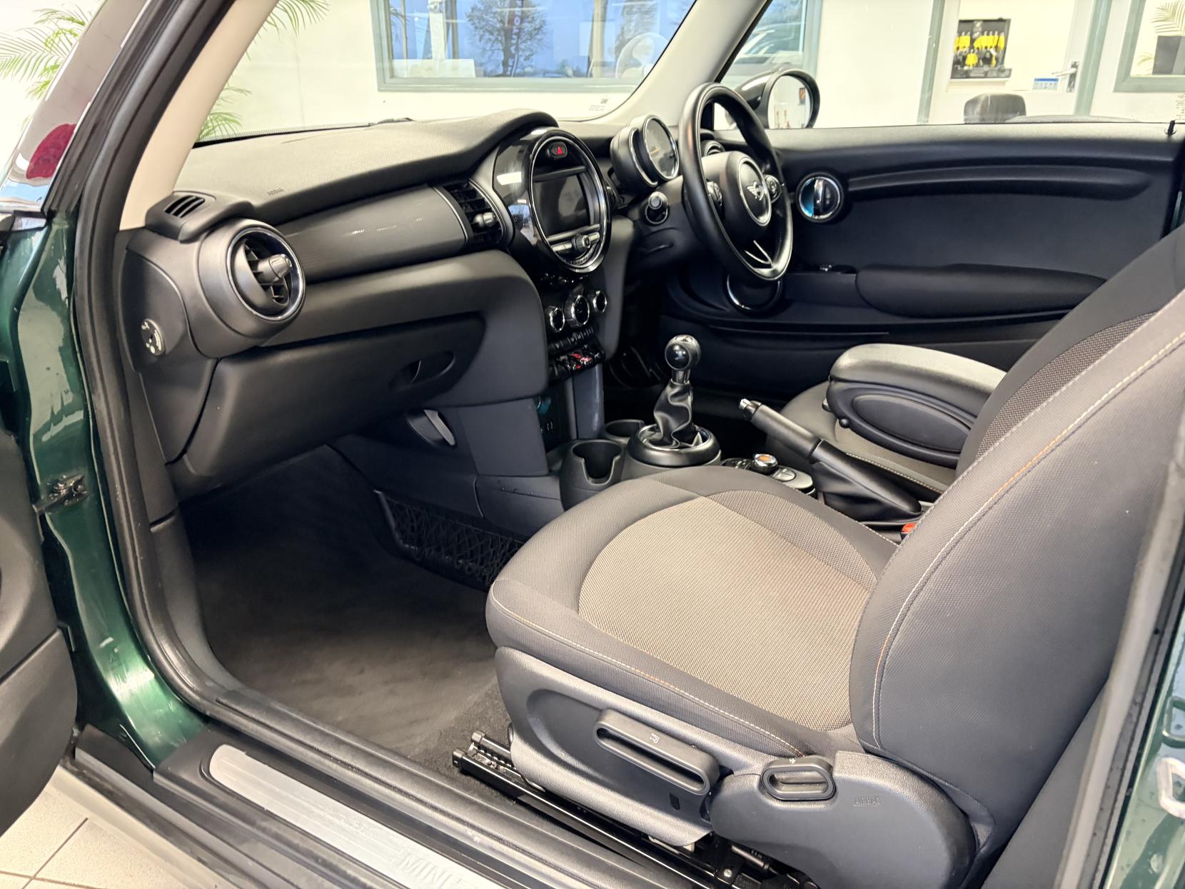 MINI Hatch 1.5 One D Hatchback 3dr Diesel Manual Euro 6 (s/s) (95 ps)