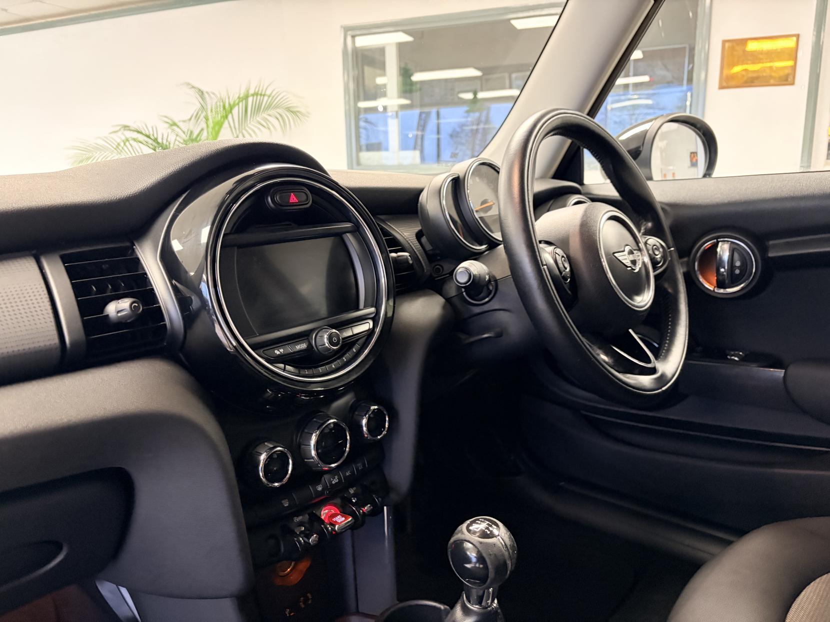 MINI Hatch 1.5 One D Hatchback 3dr Diesel Manual Euro 6 (s/s) (95 ps)