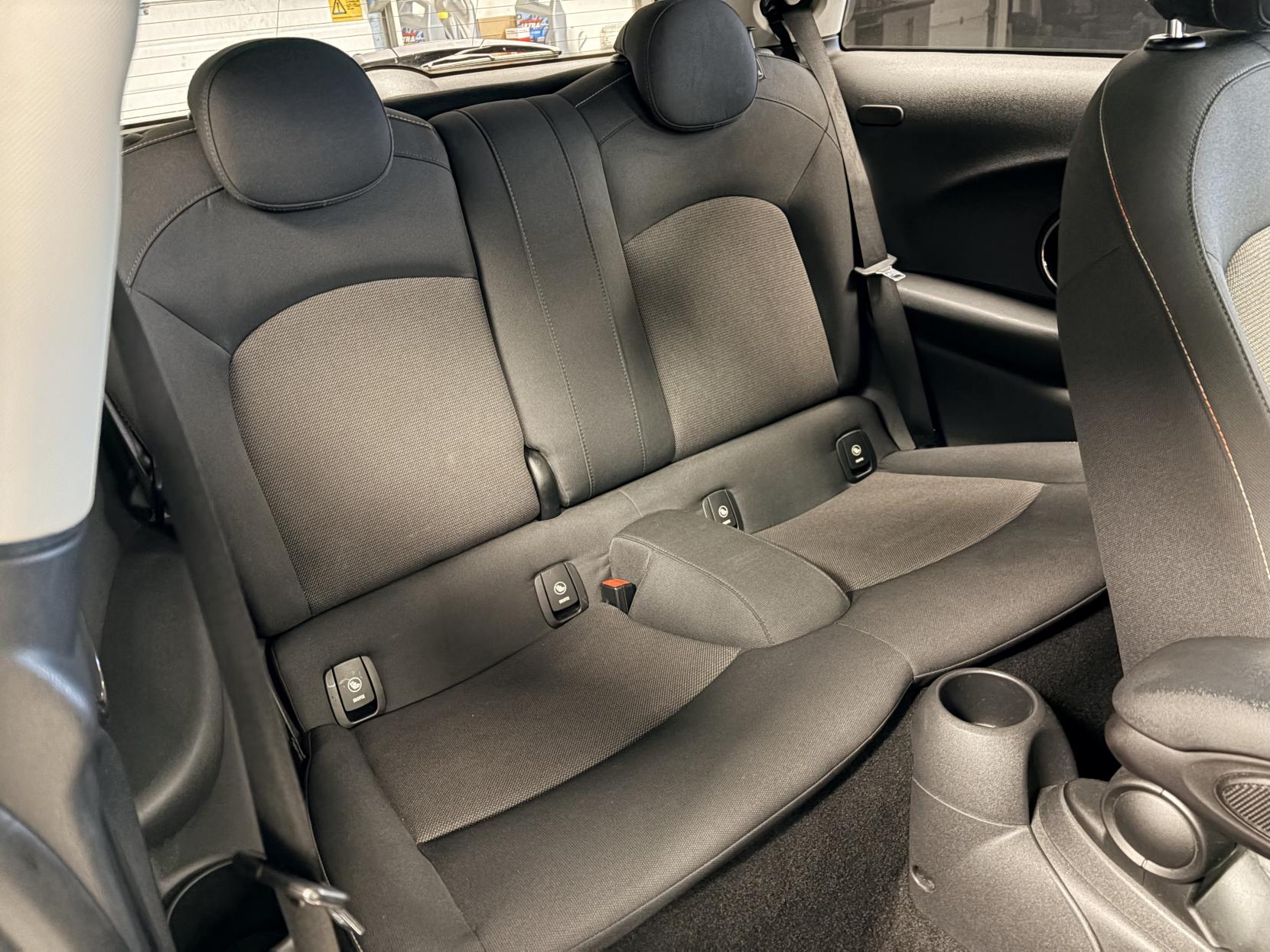 MINI Hatch 1.5 One D Hatchback 3dr Diesel Manual Euro 6 (s/s) (95 ps)