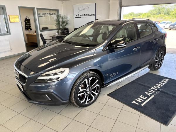 Volvo V40 Cross Country 2.0 D2 Pro Hatchback 5dr Diesel Manual Euro 6 (s/s) (120 ps)