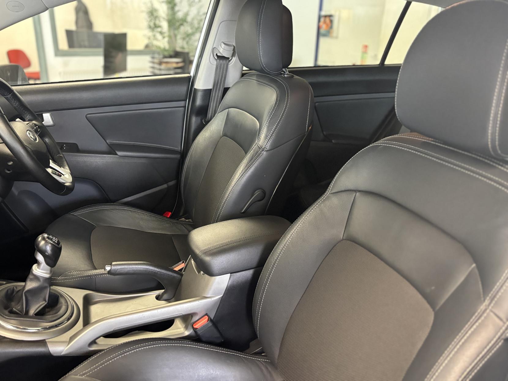 Kia Sportage 1.7 CRDi EcoDynamics 2 SUV 5dr Diesel Manual 2WD Euro 6 (s/s) (114 bhp)