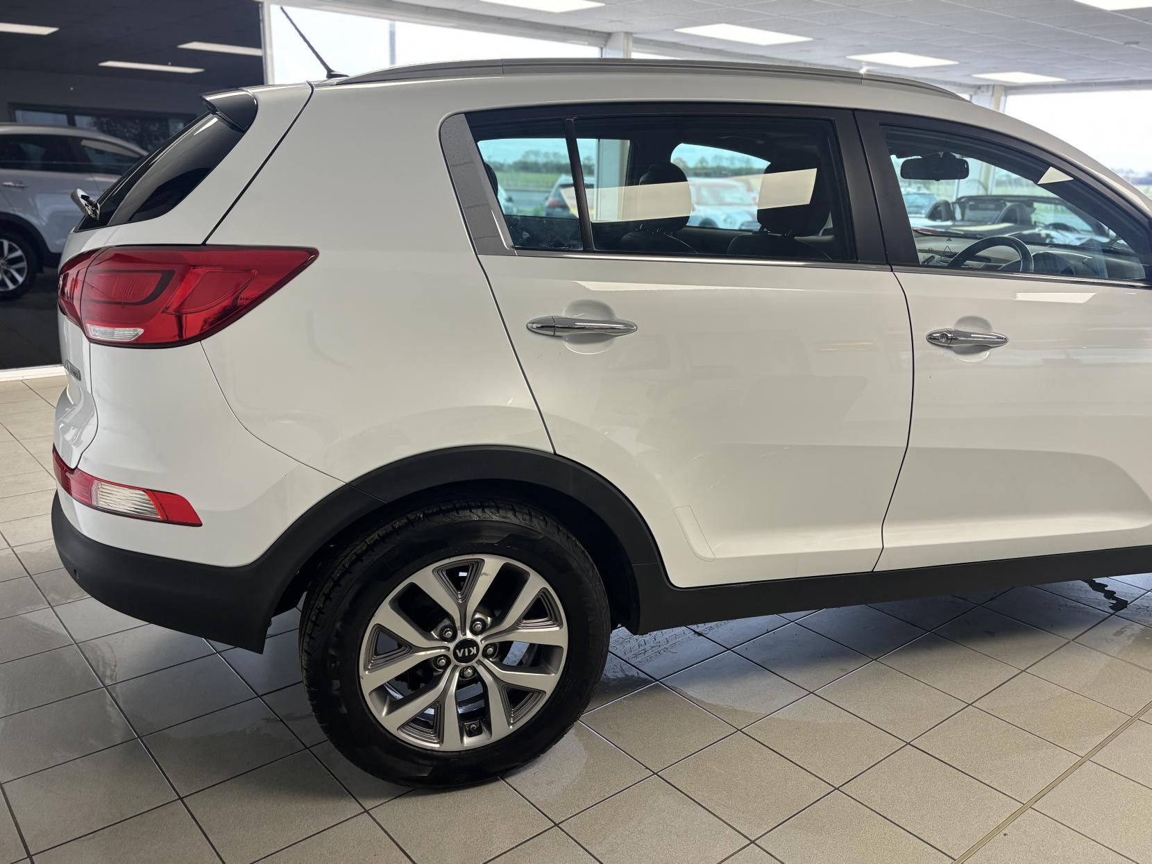 Kia Sportage 1.7 CRDi EcoDynamics 2 SUV 5dr Diesel Manual 2WD Euro 6 (s/s) (114 bhp)