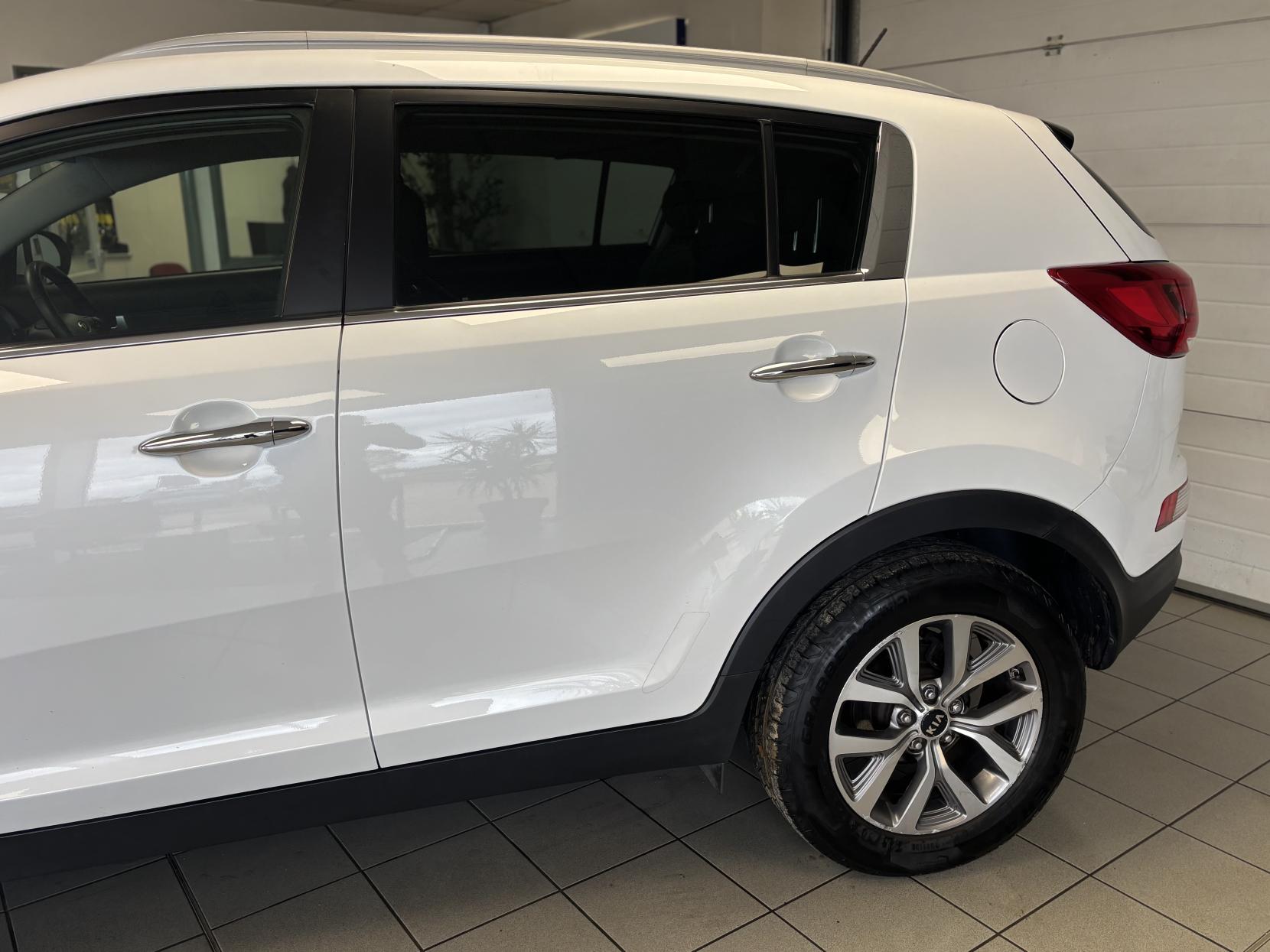 Kia Sportage 1.7 CRDi EcoDynamics 2 SUV 5dr Diesel Manual 2WD Euro 6 (s/s) (114 bhp)