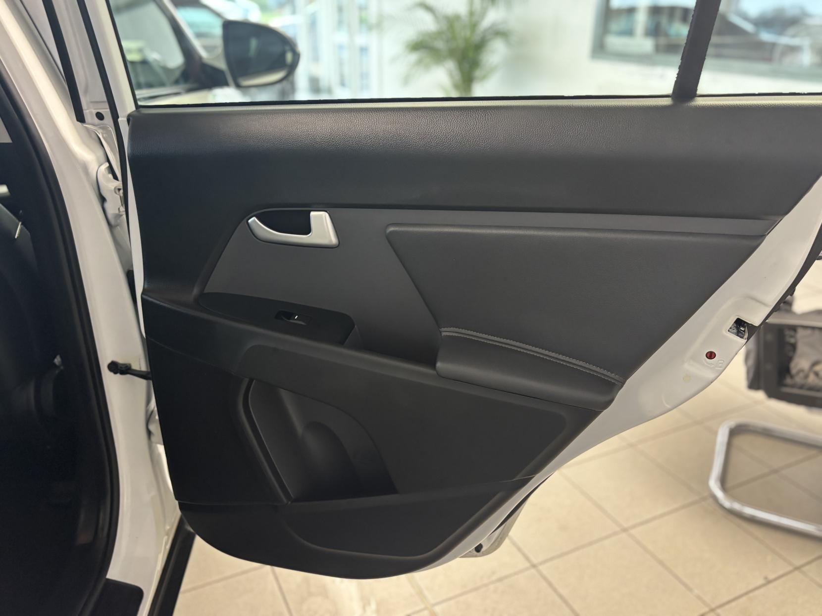 Kia Sportage 1.7 CRDi EcoDynamics 2 SUV 5dr Diesel Manual 2WD Euro 6 (s/s) (114 bhp)