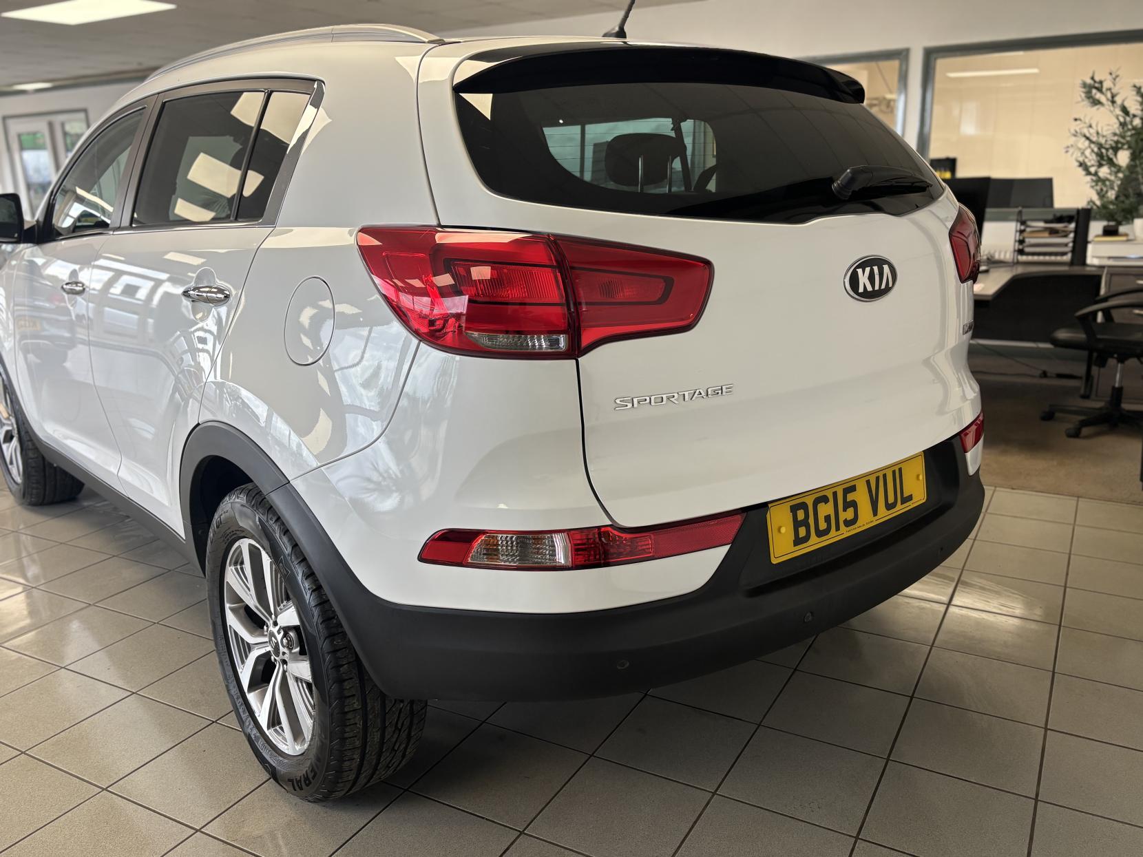 Kia Sportage 1.7 CRDi EcoDynamics 2 SUV 5dr Diesel Manual 2WD Euro 6 (s/s) (114 bhp)