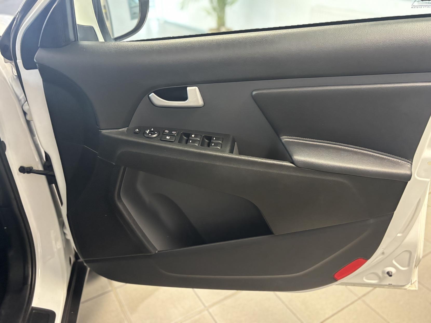 Kia Sportage 1.7 CRDi EcoDynamics 2 SUV 5dr Diesel Manual 2WD Euro 6 (s/s) (114 bhp)