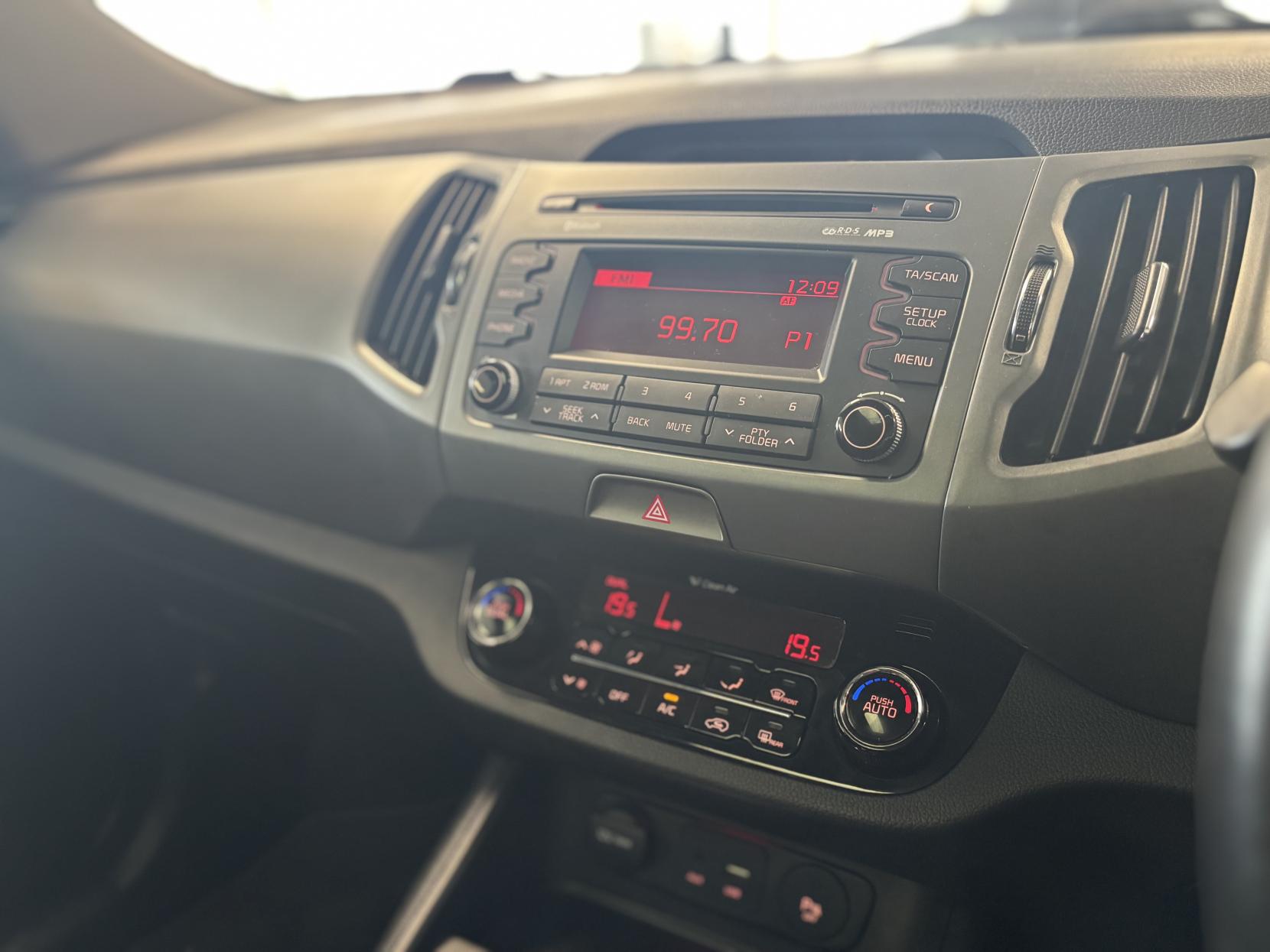 Kia Sportage 1.7 CRDi EcoDynamics 2 SUV 5dr Diesel Manual 2WD Euro 6 (s/s) (114 bhp)