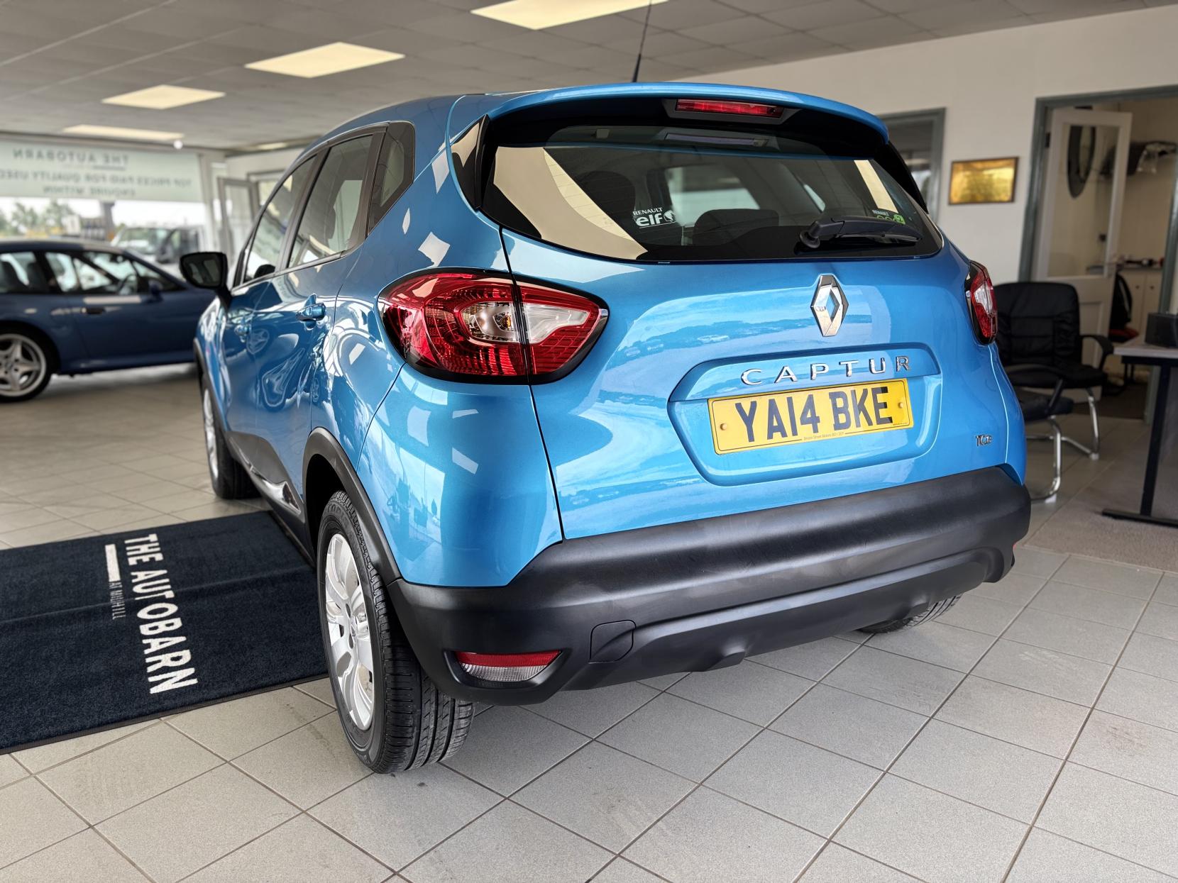 Renault Captur 0.9 TCe ENERGY Expression + SUV 5dr Petrol Manual Euro 5 (s/s) (90 ps)