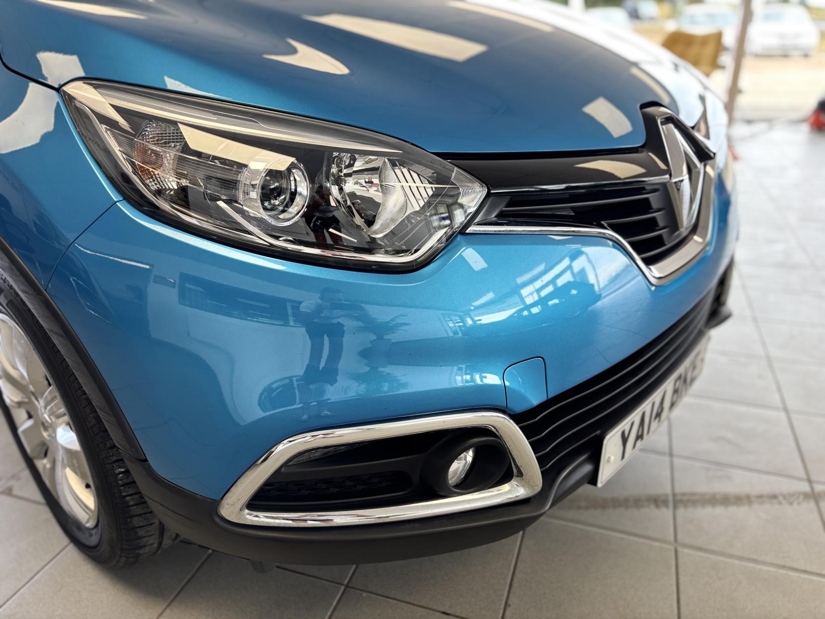 Renault Captur 0.9 TCe ENERGY Expression + SUV 5dr Petrol Manual Euro 5 (s/s) (90 ps)
