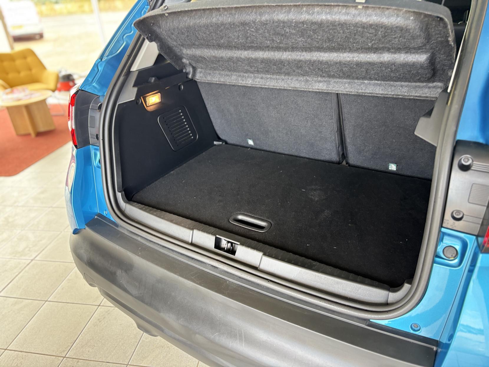 Renault Captur 0.9 TCe ENERGY Expression + SUV 5dr Petrol Manual Euro 5 (s/s) (90 ps)