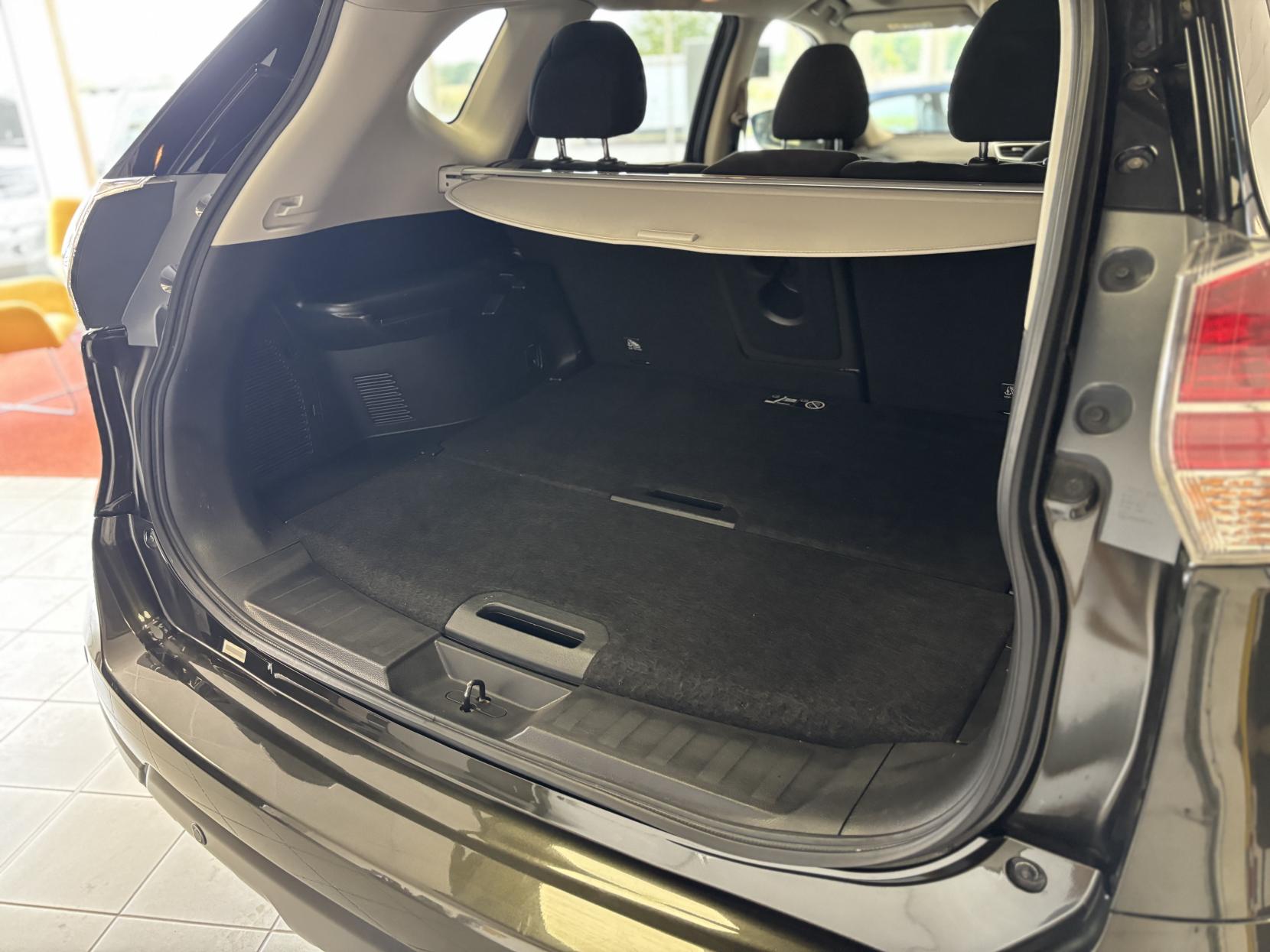 Nissan X-Trail 1.6 dCi N-Vision SUV 5dr Diesel Manual Euro 6 (s/s) (130 ps)