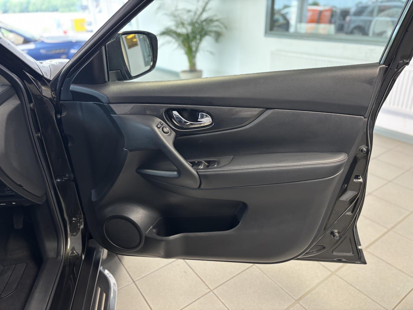 Nissan X-Trail 1.6 dCi N-Vision SUV 5dr Diesel Manual Euro 6 (s/s) (130 ps)