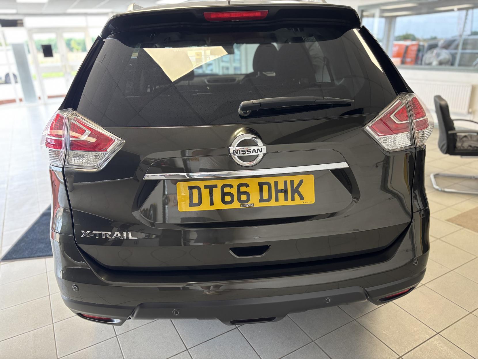 Nissan X-Trail 1.6 dCi N-Vision SUV 5dr Diesel Manual Euro 6 (s/s) (130 ps)