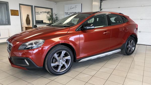Volvo V40 Cross Country 1.6 D2 SE Nav Hatchback 5dr Diesel Manual Euro 5 (s/s) (115 ps)