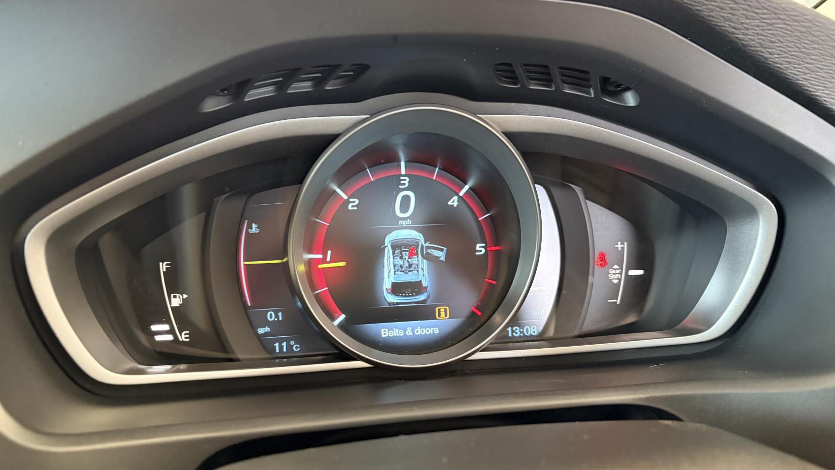 Volvo V40 Cross Country 1.6 D2 SE Nav Hatchback 5dr Diesel Manual Euro 5 (s/s) (115 ps)